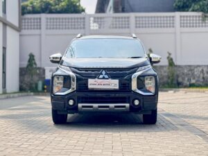 XPANDER CROSS PREMIUM AT HITAM 2022