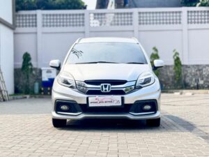 MOBILIO 1.5 RS CVT SILVER 2015