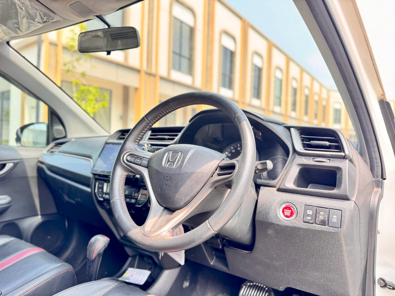 BRV E PRESTIGE CVT PUTIH 2021 - Gambar 11