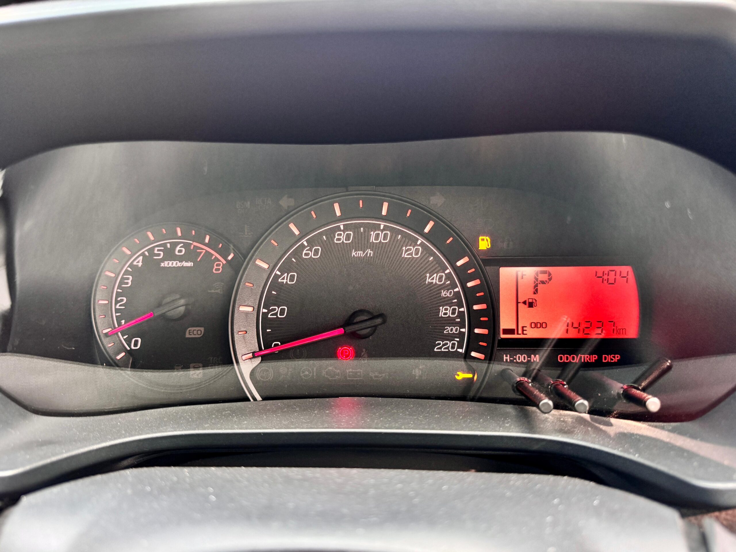 AYLA 1.0 X CVT MERAH 2023 - Gambar 9