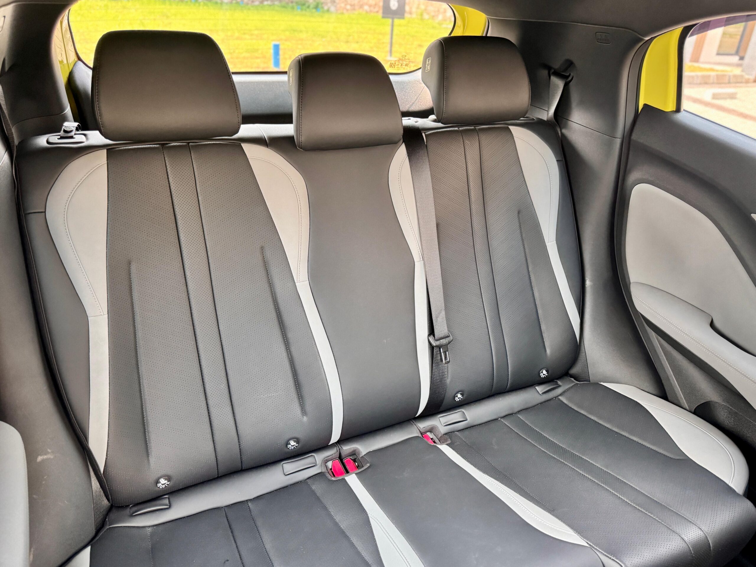 BYD ATTO 1 PREMIUM HIJAU 2025 - Gambar 16