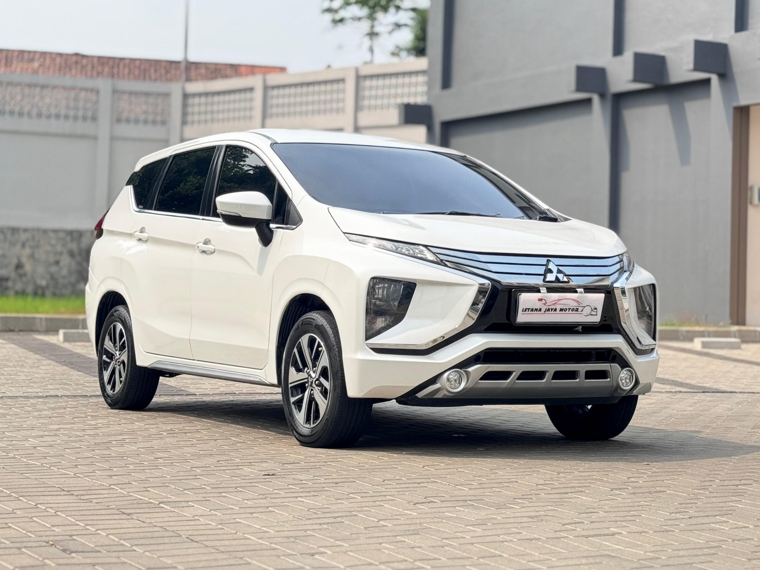 XPANDER 1.5 SPORT PUTIH 2018 - Gambar 4