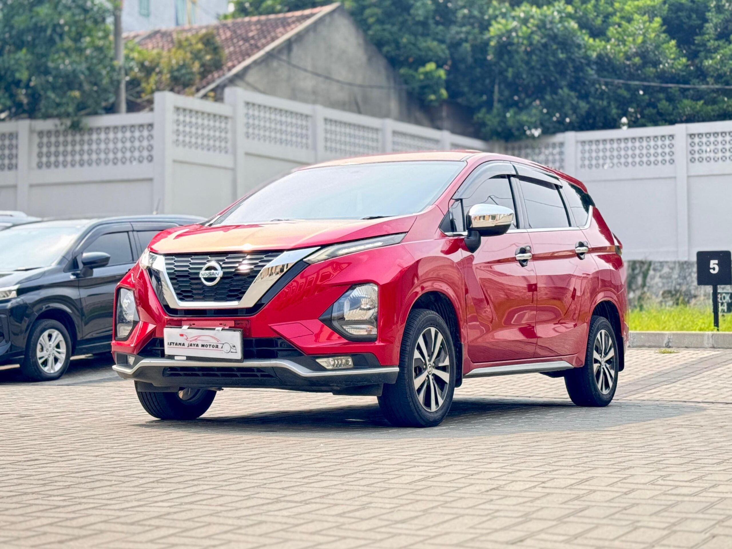 LIVINA VL AT MERAH 2019 - Gambar 3