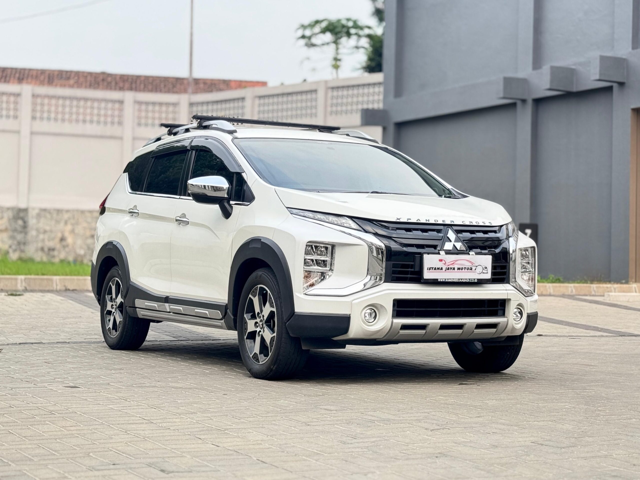 XPANDER 1.5 CROSS PREMIUM PUTIH 2021 - Gambar 4