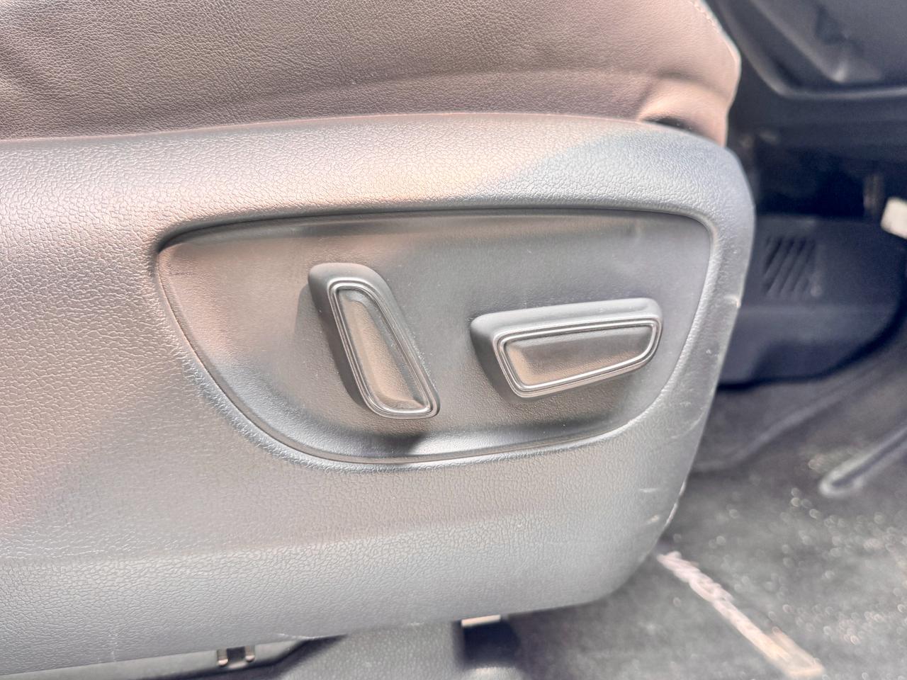 YARIS CROSS S CVT HITAM 2023 - Gambar 14