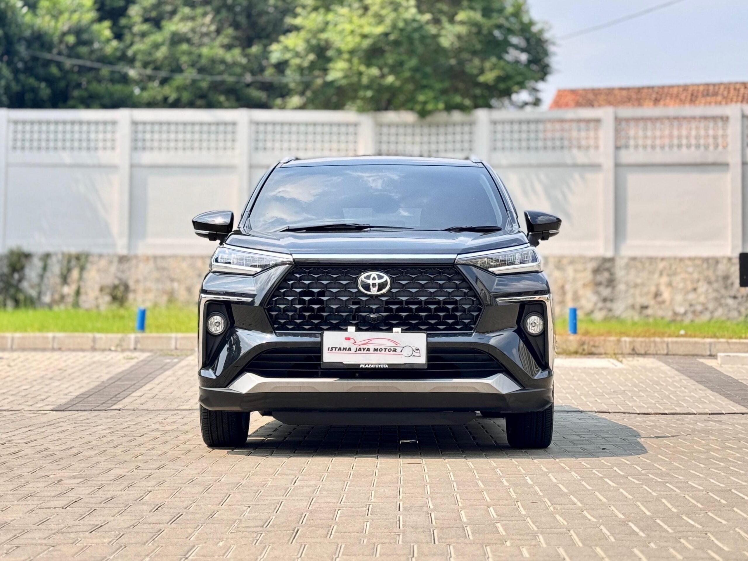 VELOZ Q CVT HITAM 2024