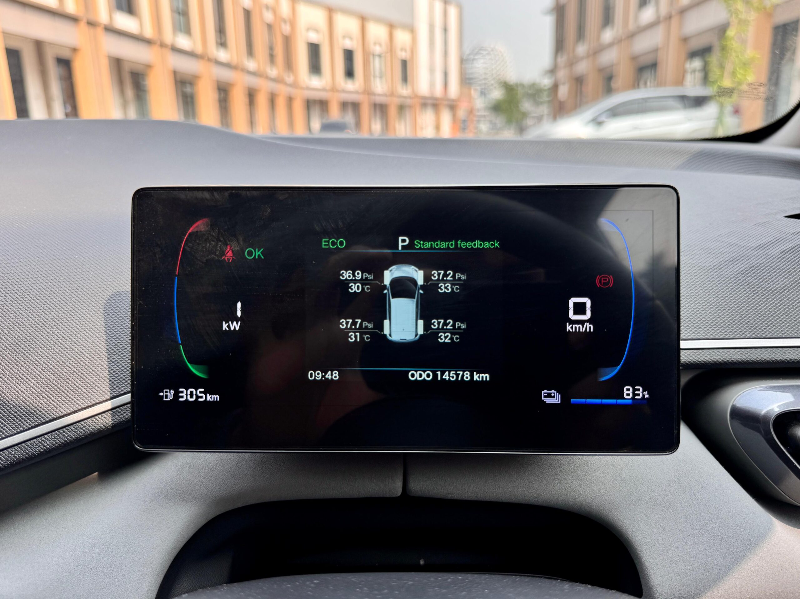 BYD ATTO 1 PREMIUM HIJAU 2025 - Gambar 9