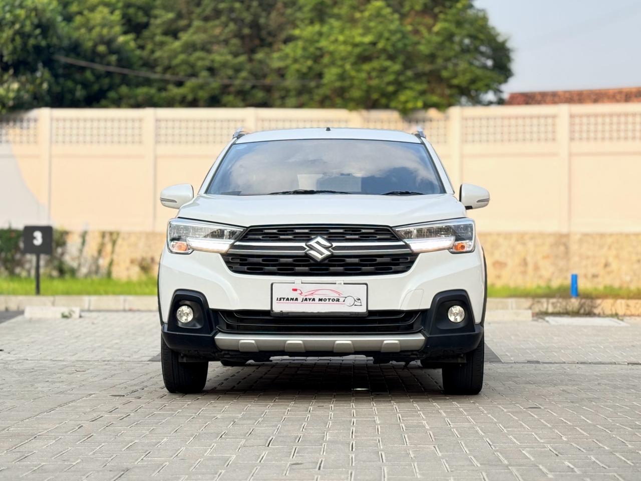 XL7 ALPHA AT PUTIH 2020
