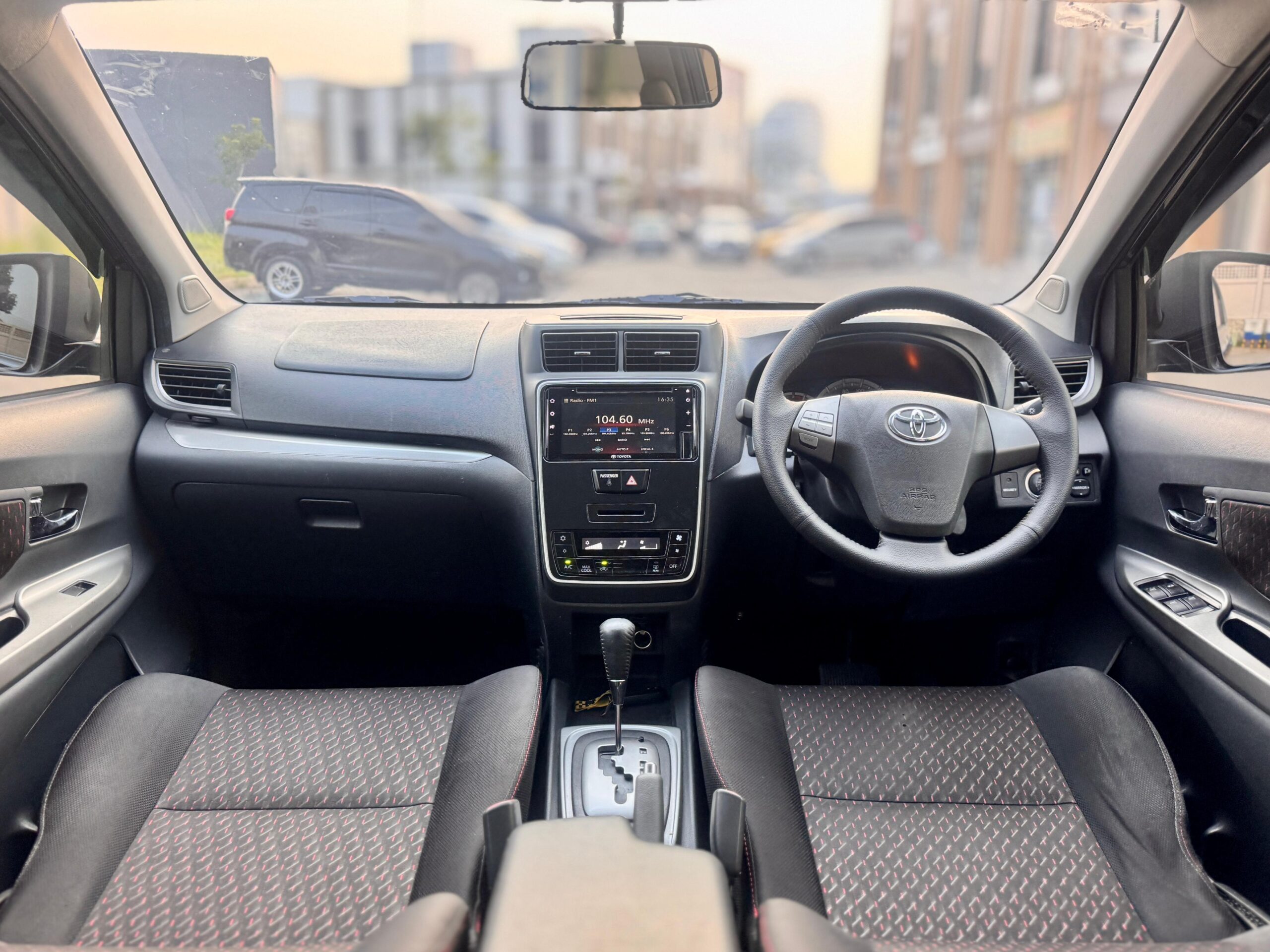 AVANZA 1.5 VELOZ HITAM 2020 - Gambar 10