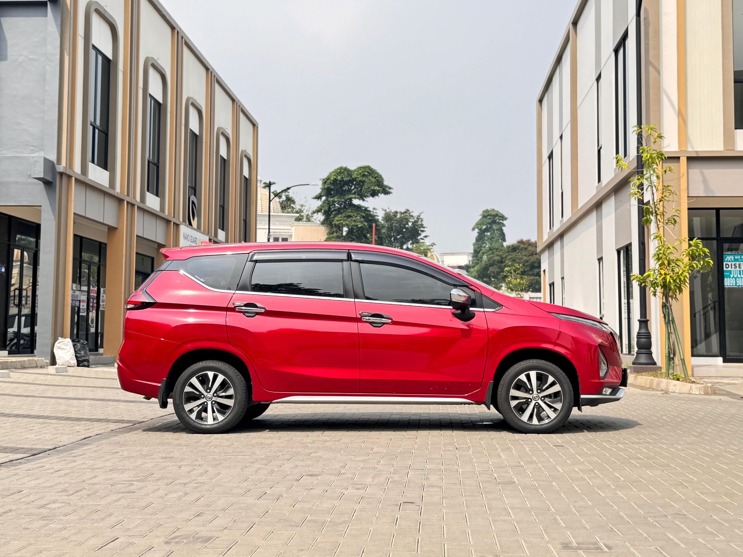 LIVINA VL AT MERAH 2019 - Gambar 8