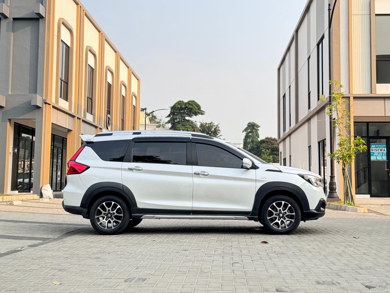 XL7 ALPHA AT PUTIH 2020 - Gambar 8