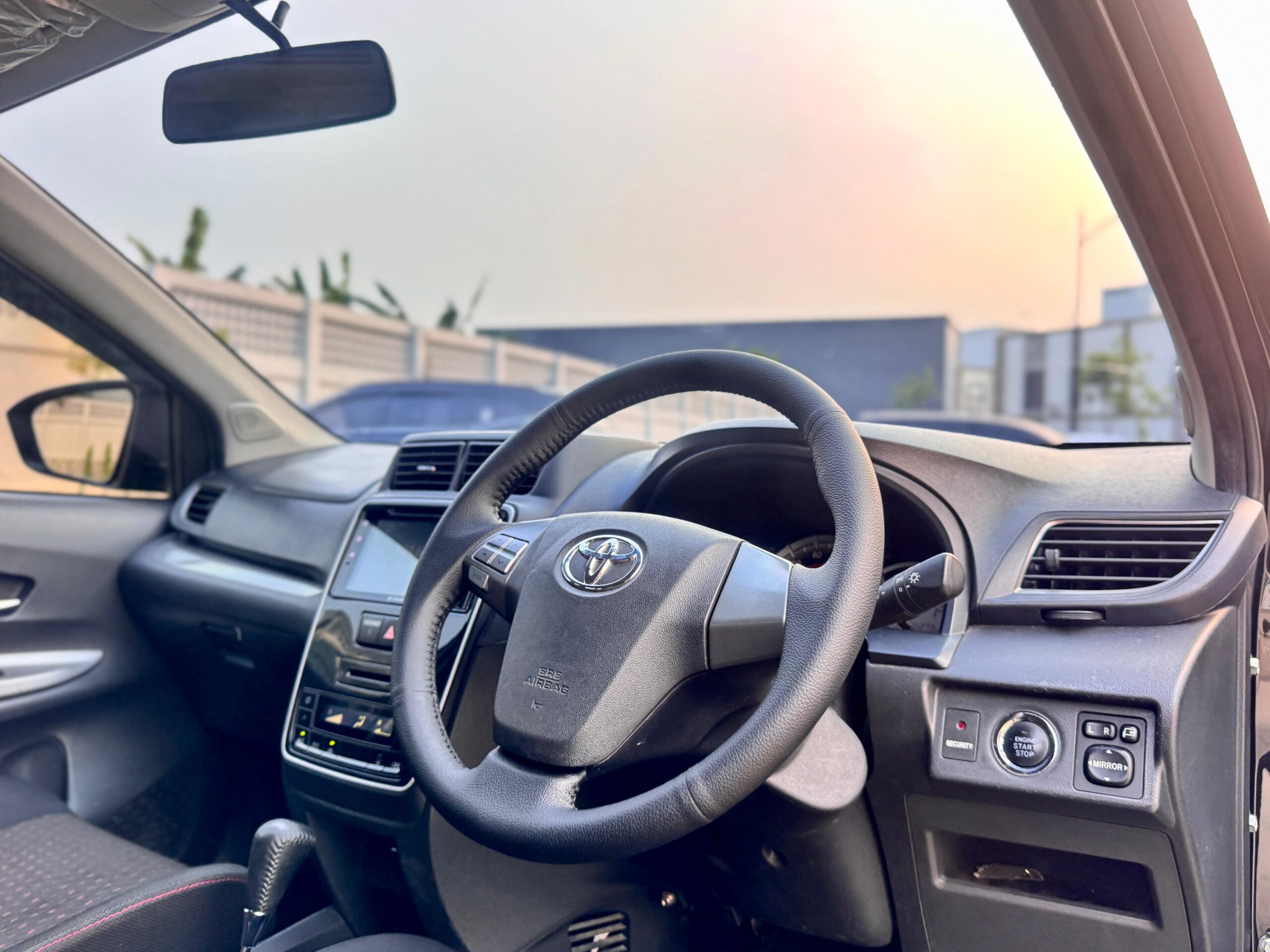 AVANZA 1.5 VELOZ HITAM 2020 - Gambar 11