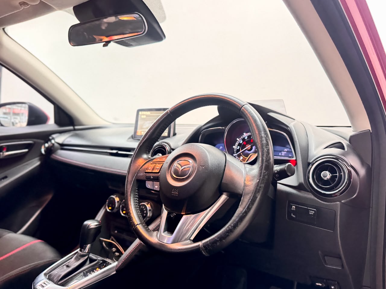 MAZDA 2 GT AT MERAH 2016 - Gambar 11