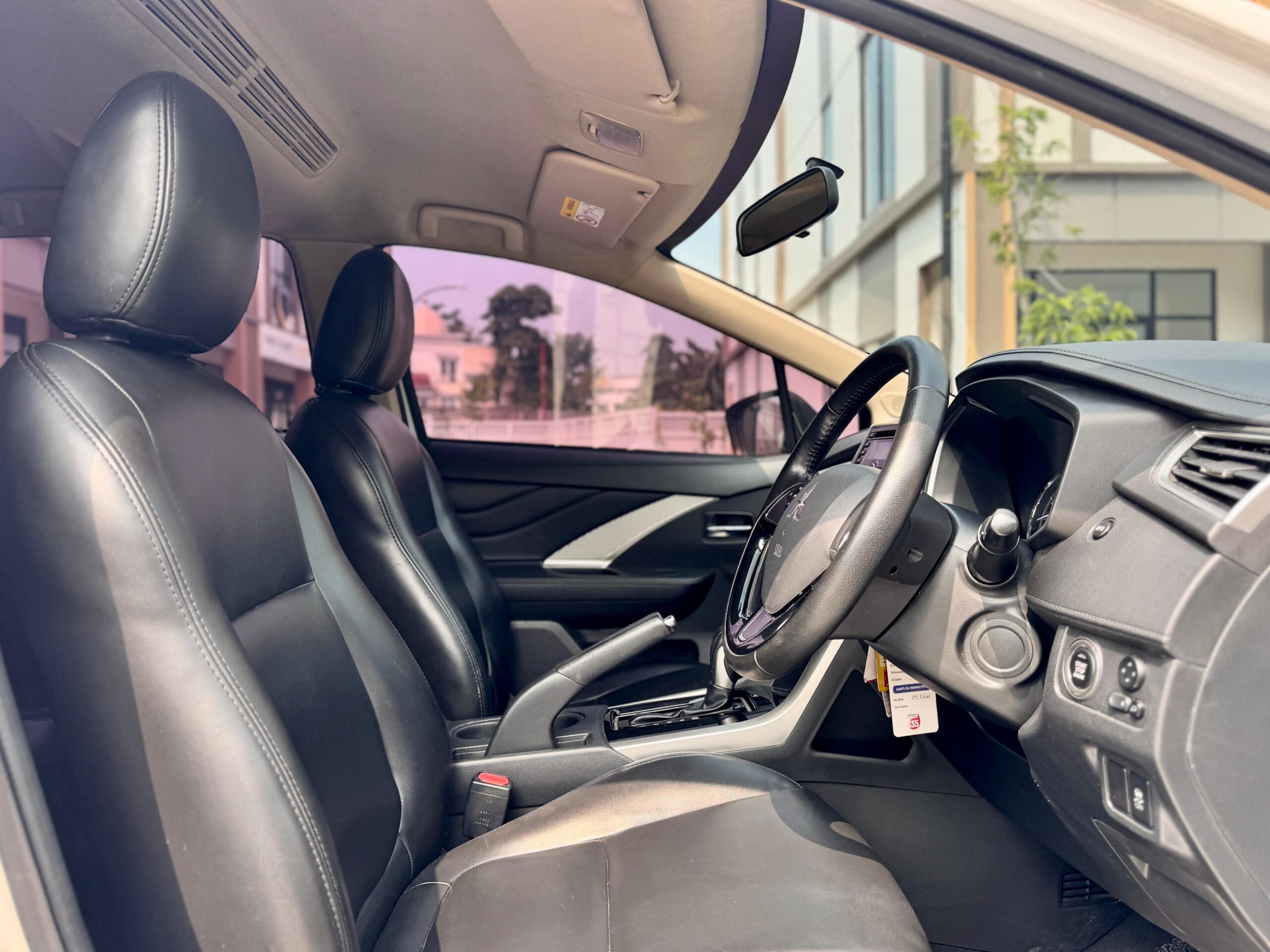 XPANDER 1.5 SPORT PUTIH 2018 - Gambar 13