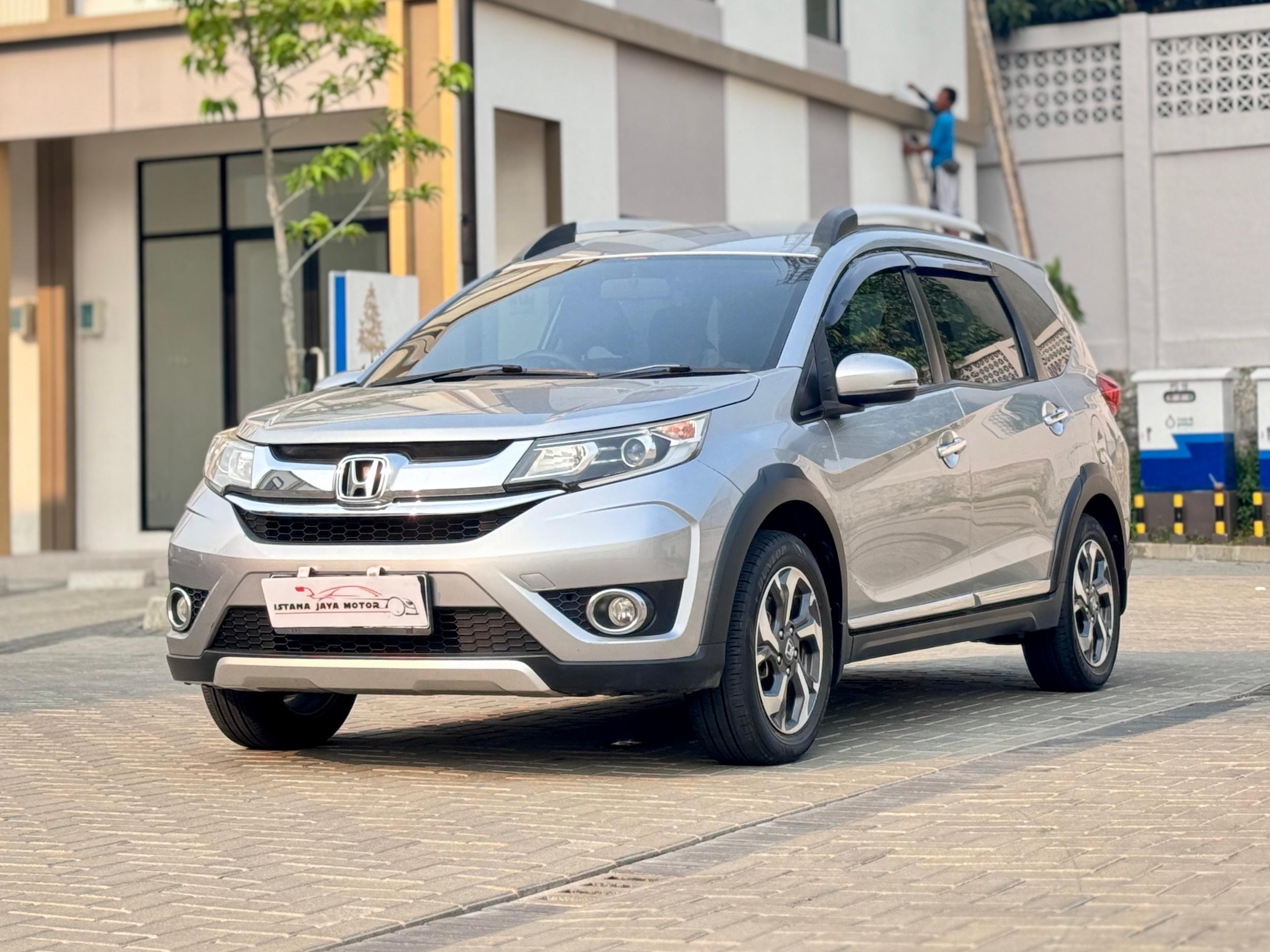 BRV 1.5 E CVT SILVER 2017 - Gambar 3