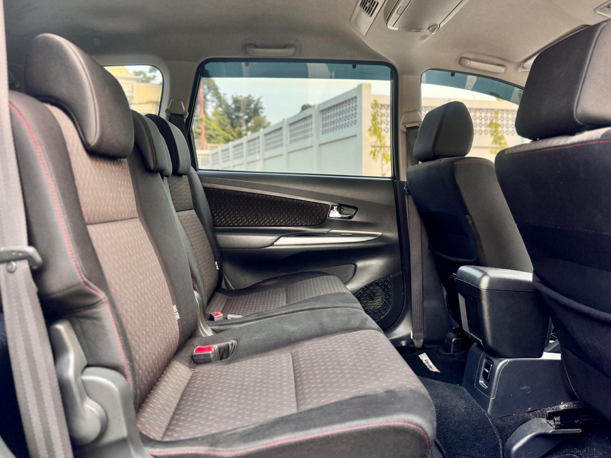 AVANZA 1.5 VELOZ HITAM 2020 - Gambar 16