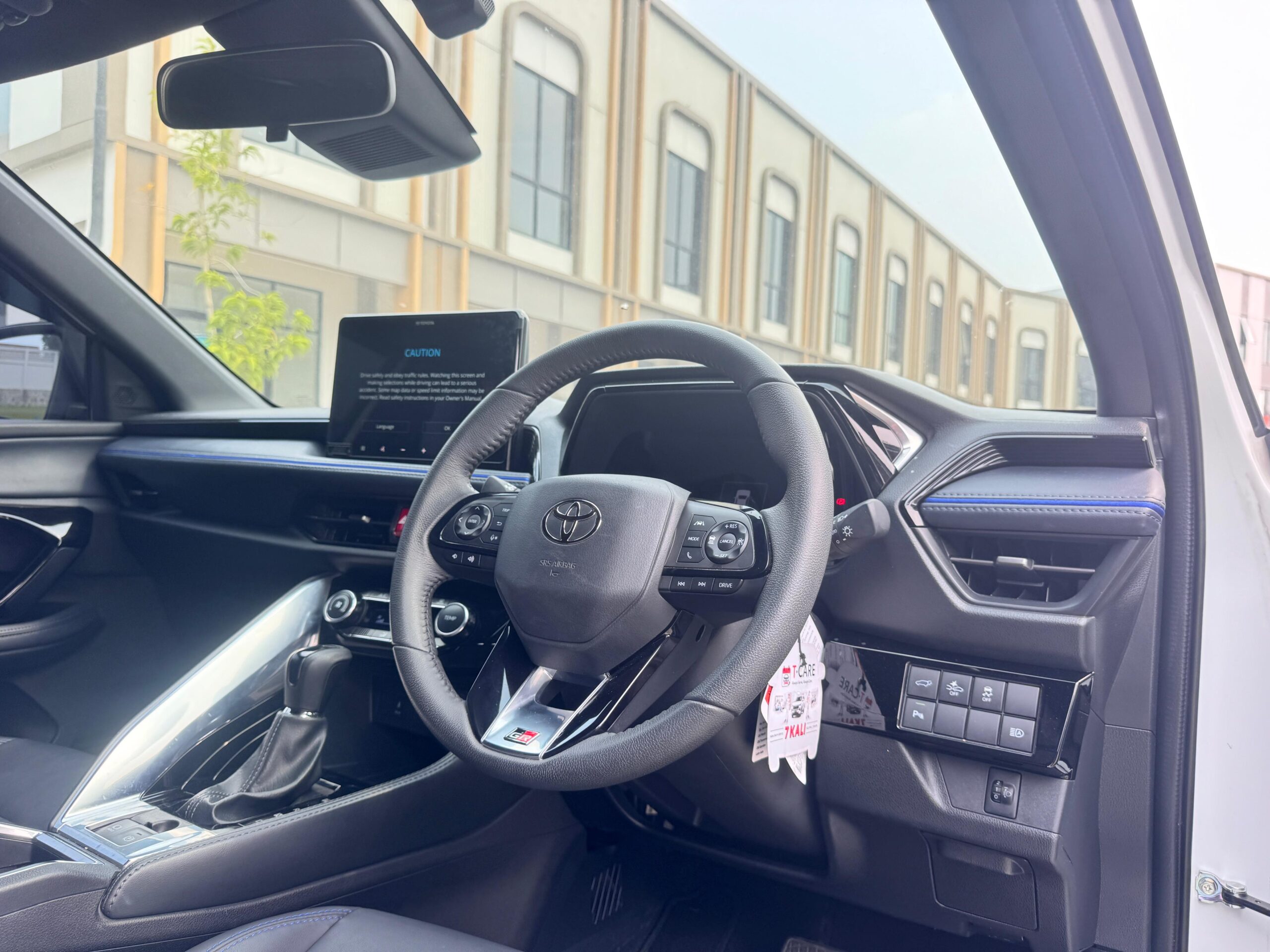 YARIS CROSS 1.5 S GR TSS PUTIH 2025 - Gambar 11
