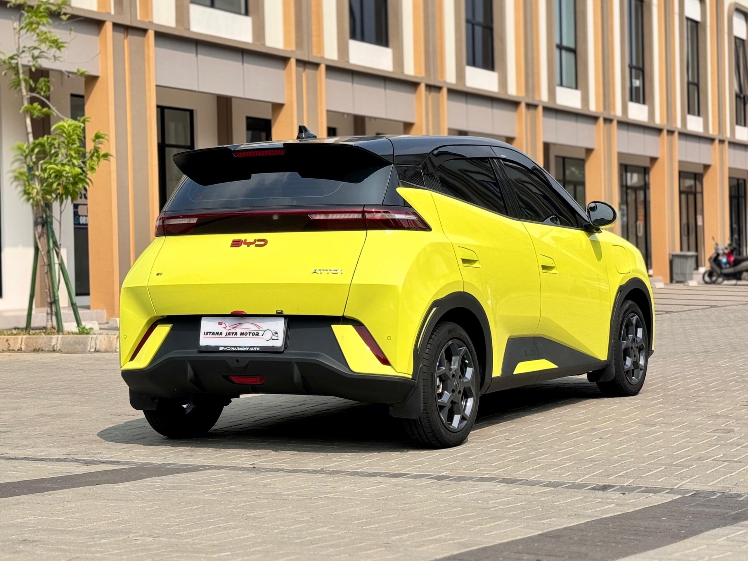 BYD ATTO 1 PREMIUM HIJAU 2025 - Gambar 6