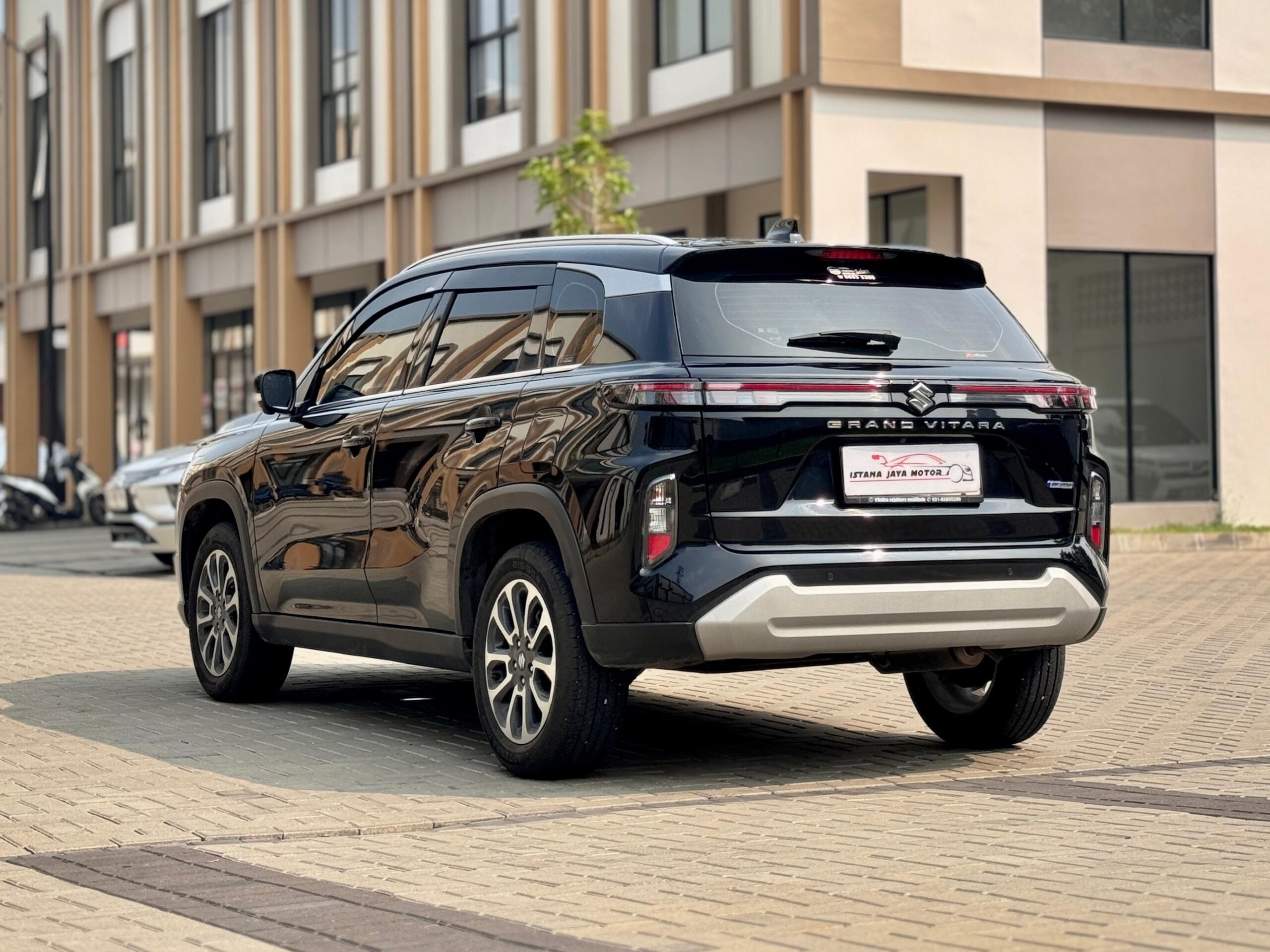 GRAND VITARA GX AT HITAM 2024 - Gambar 5