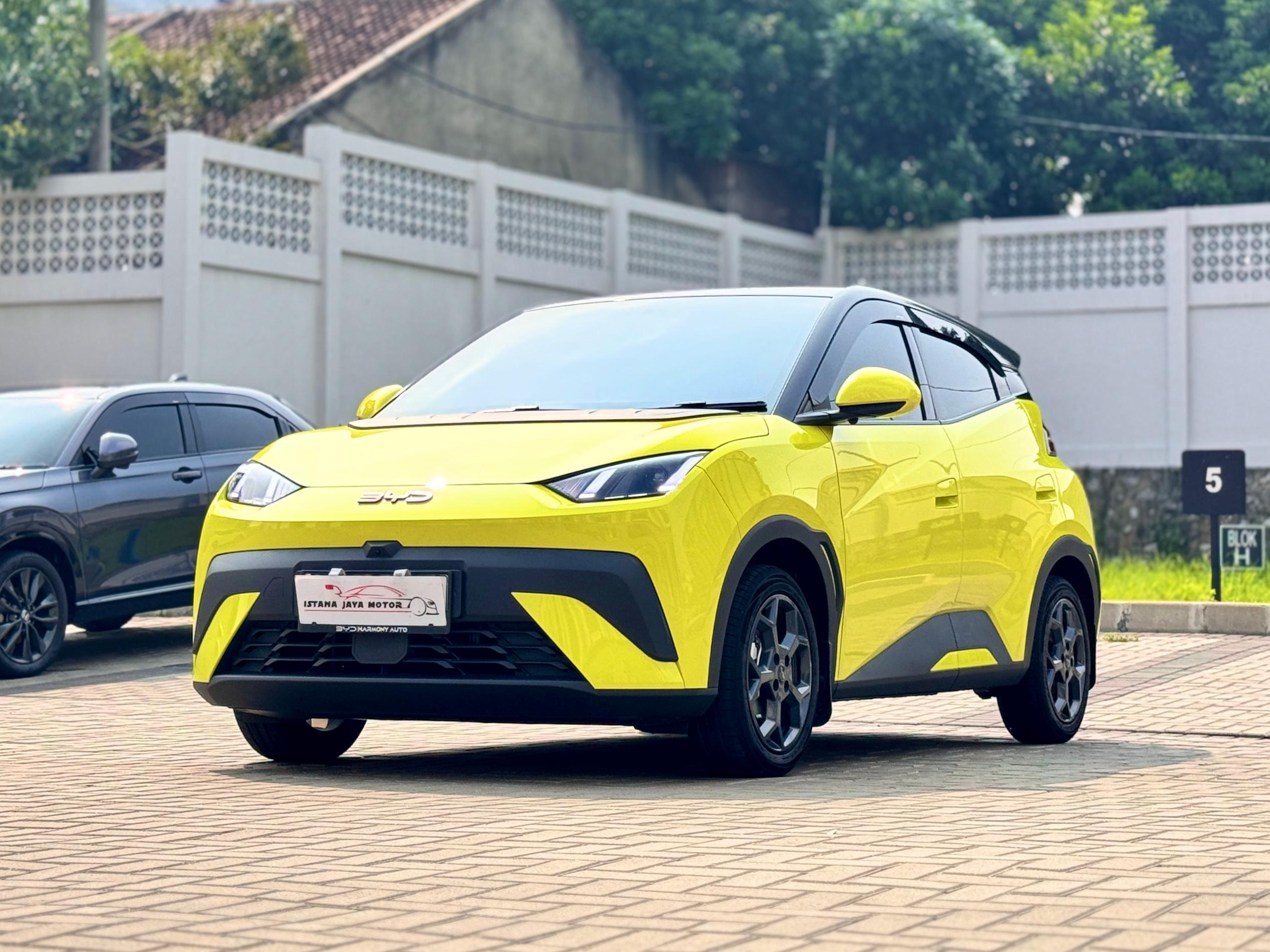 BYD ATTO 1 PREMIUM HIJAU 2025 - Gambar 3
