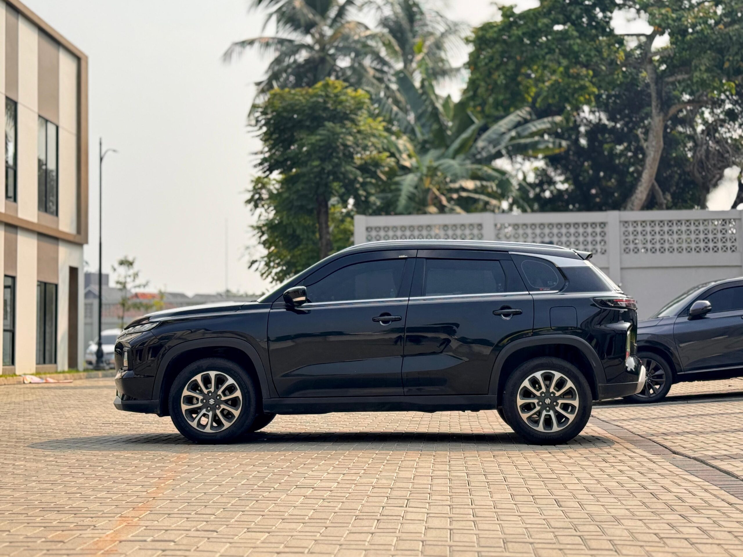 GRAND VITARA GX AT HITAM 2024 - Gambar 7