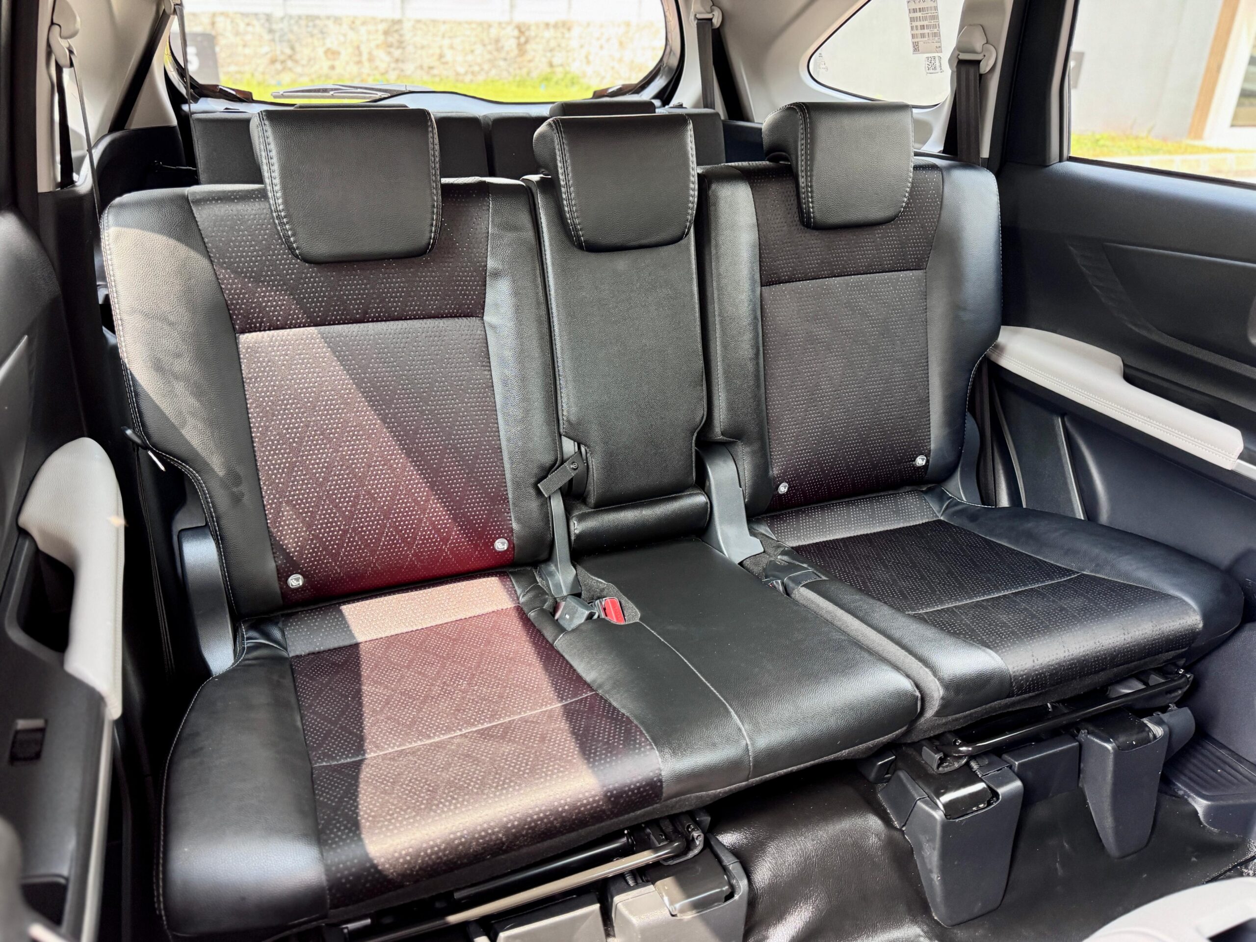 VELOZ Q CVT HITAM 2024 - Gambar 16