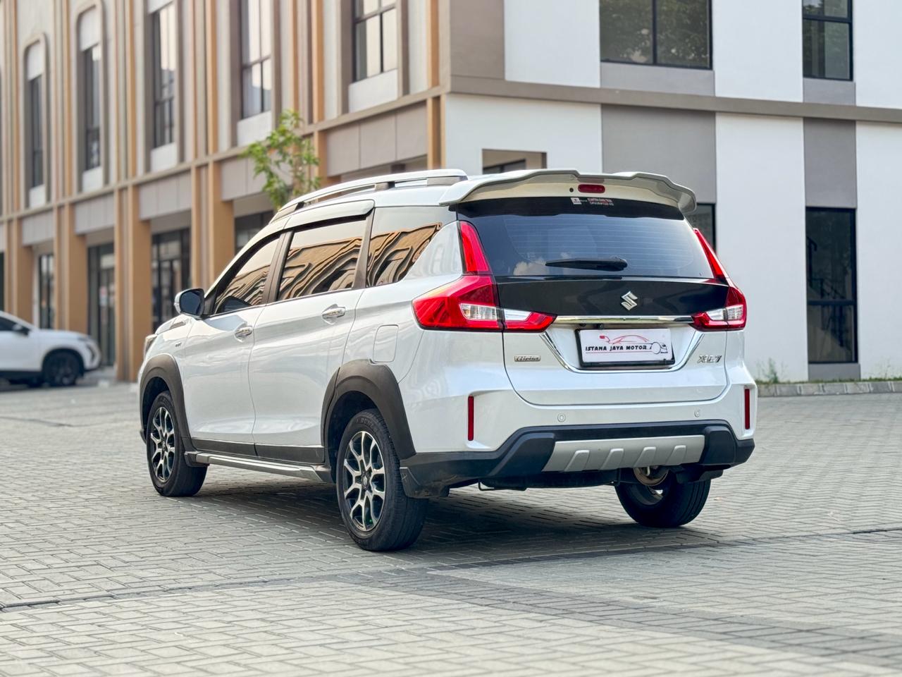 XL7 ALPHA AT PUTIH 2020 - Gambar 5