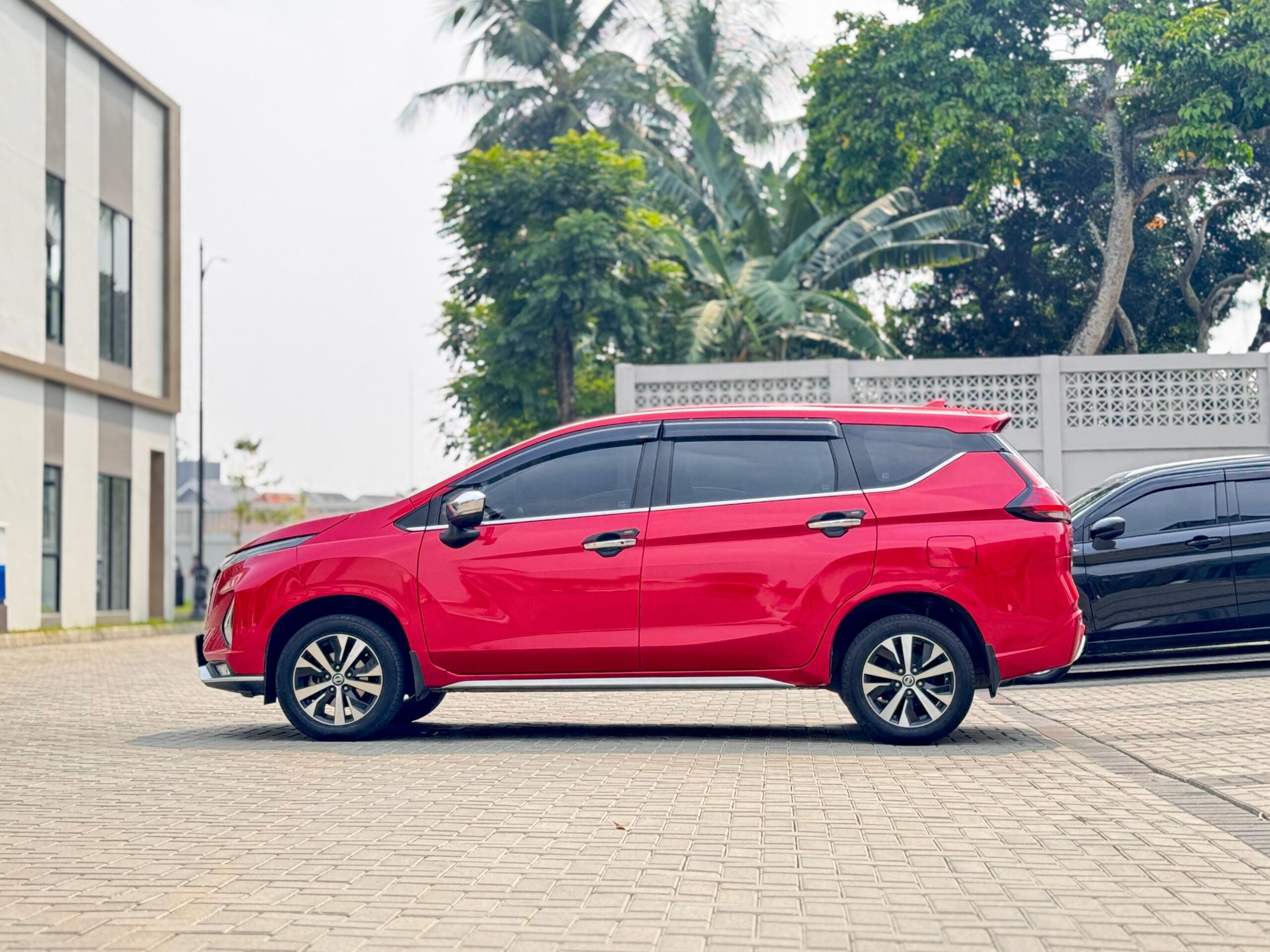 LIVINA VL AT MERAH 2019 - Gambar 7
