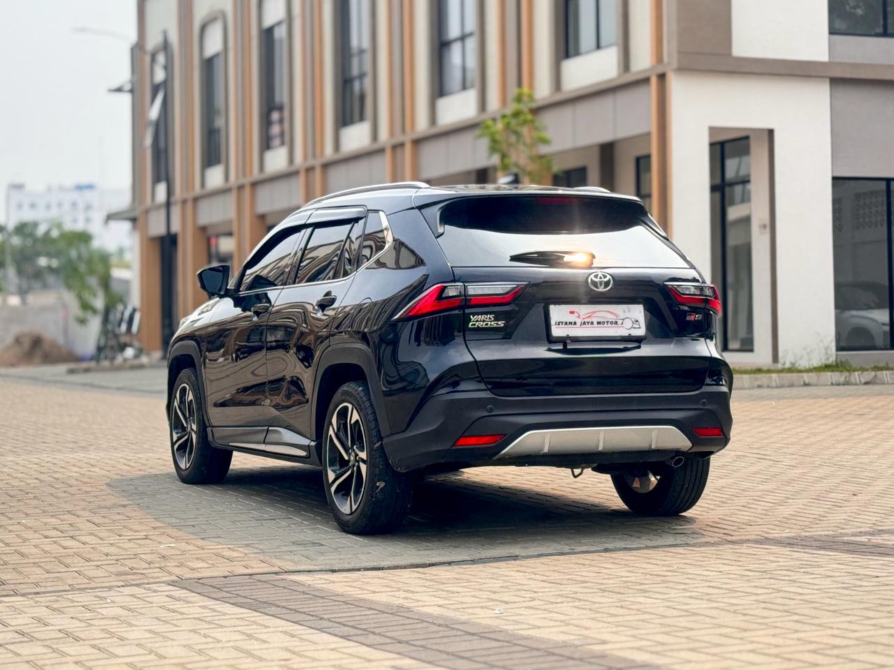 YARIS CROSS S CVT HITAM 2023 - Gambar 5