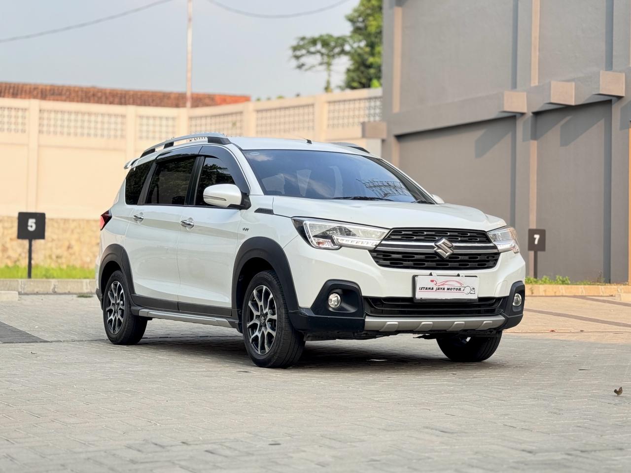 XL7 ALPHA AT PUTIH 2020 - Gambar 4