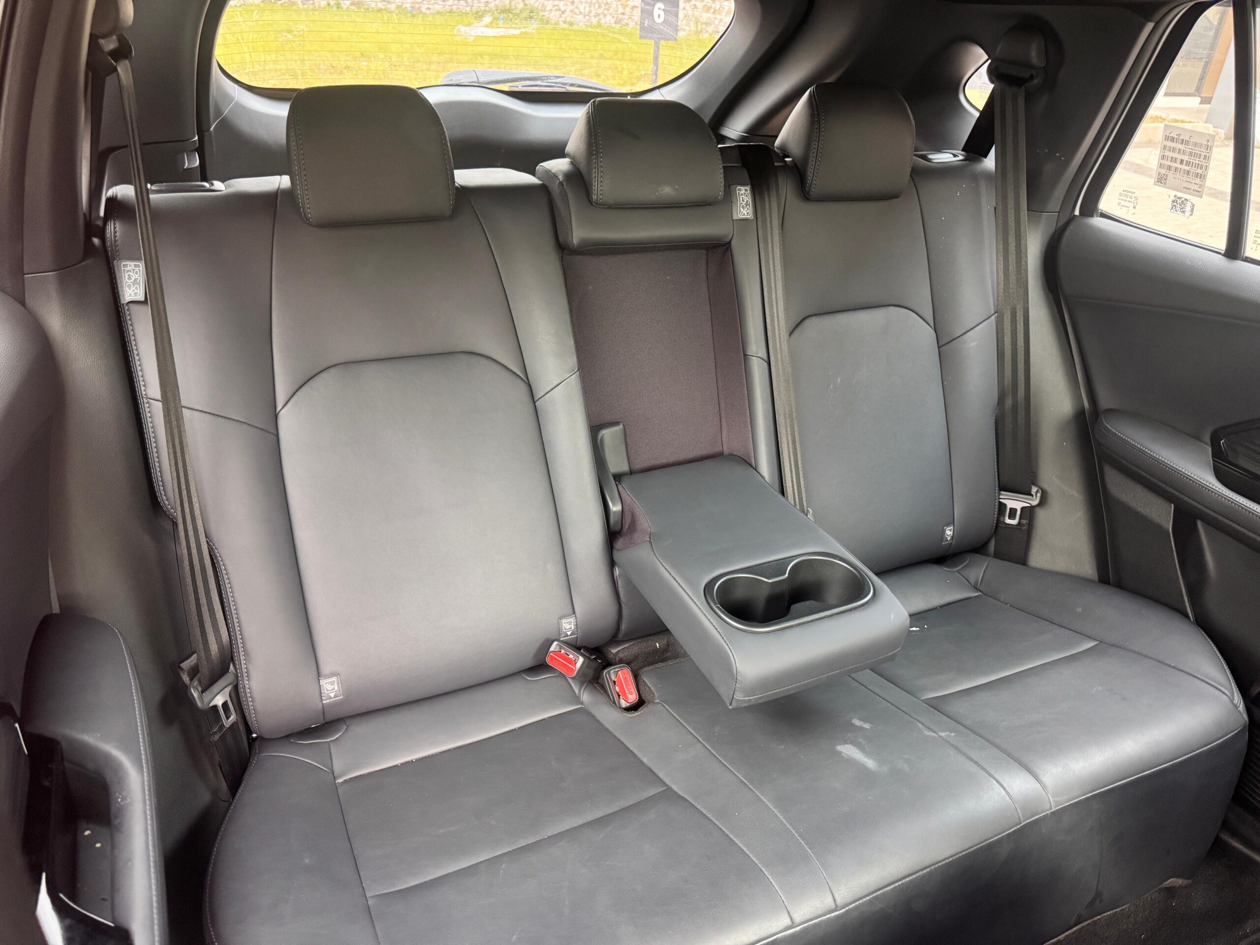 YARIS CROSS 1.5 S GR TSS PUTIH 2025 - Gambar 14