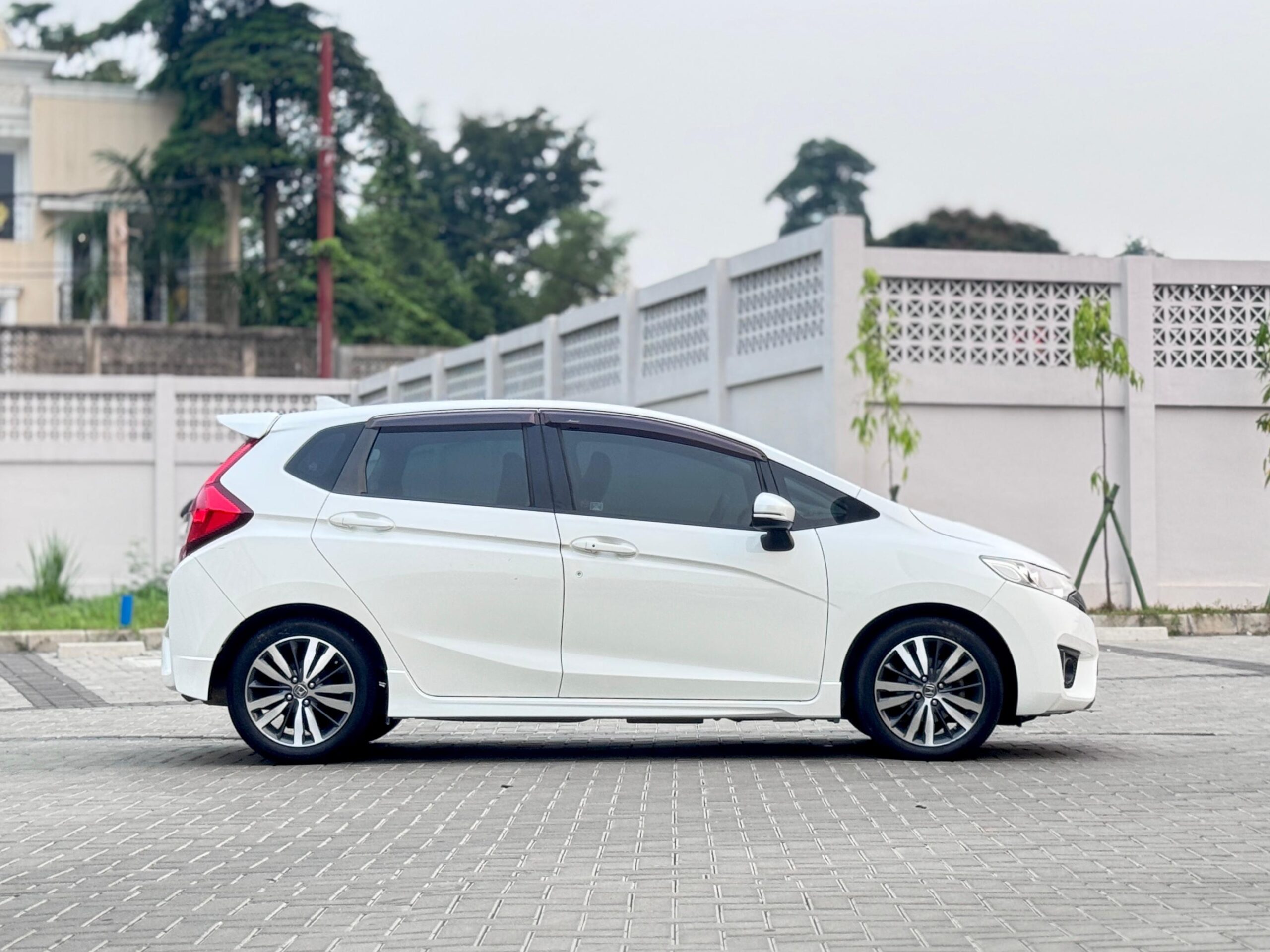 JAZZ 1.5 RS PUTIH 2016 - Gambar 8