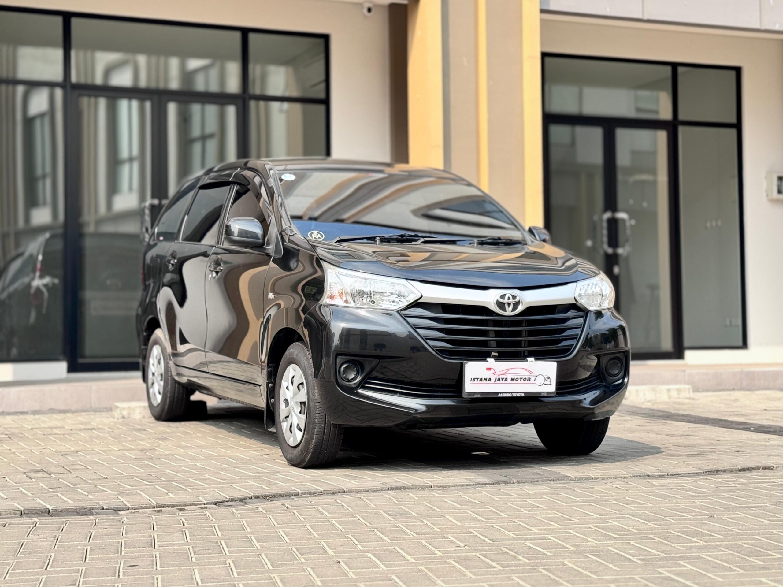 AVANZA 1.3 E AT HITAM 2018 - Gambar 4