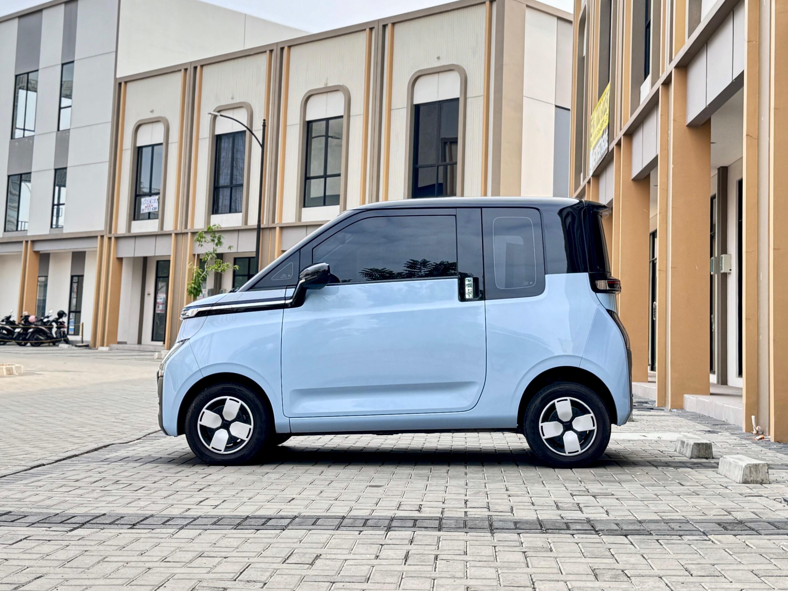 AIR EV LONG RANGE AT BIRU 2022 - Gambar 7