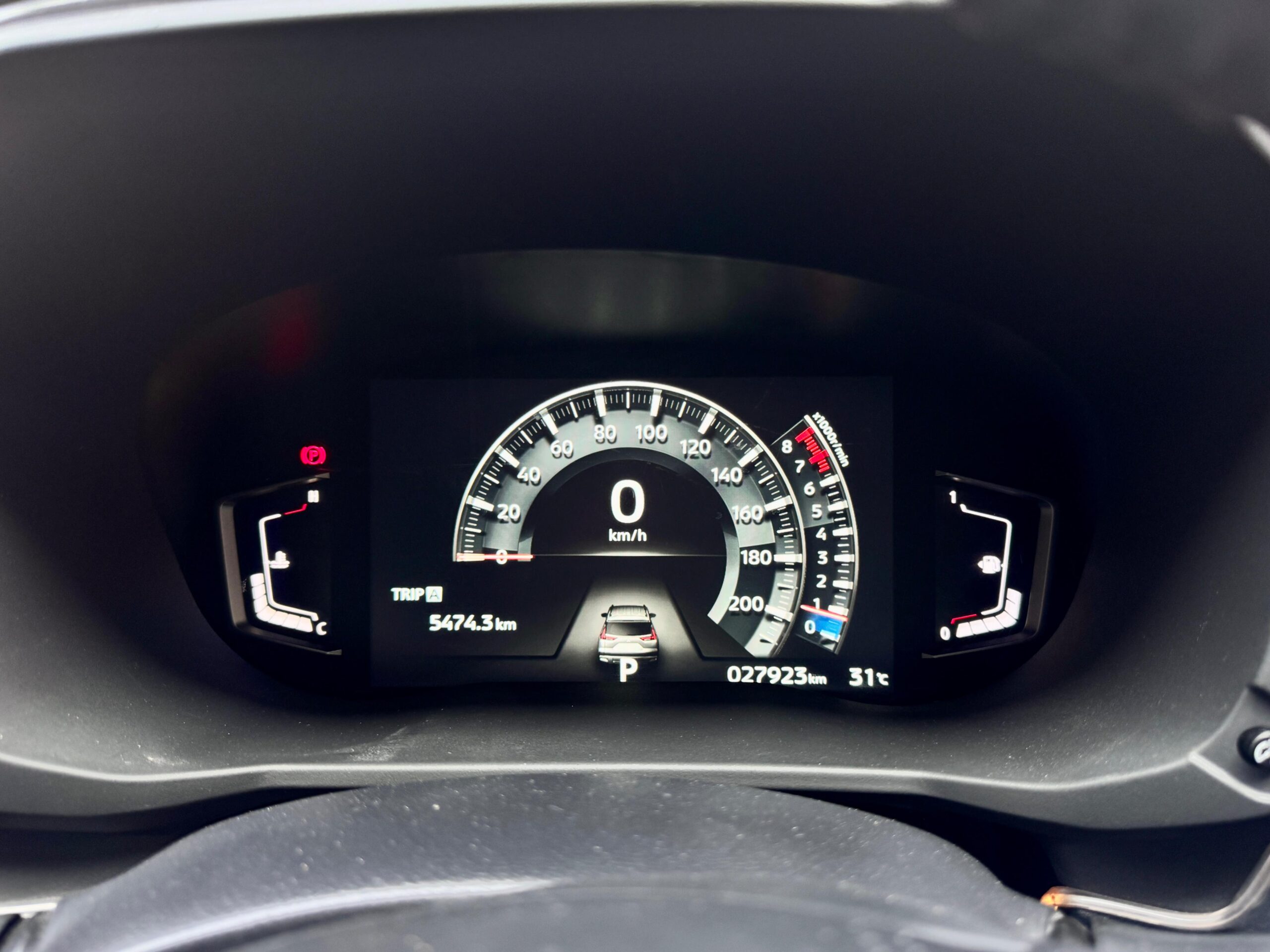 XPANDER CROSS PREMIUM CVT HITAM 2024 - Gambar 9