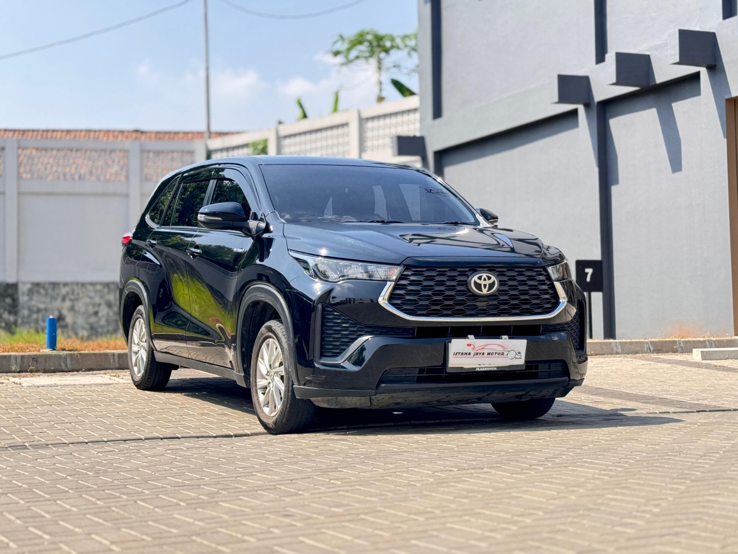 INNOVA ZENIX 2.0 G HV CVT HITAM 2024 - Gambar 4