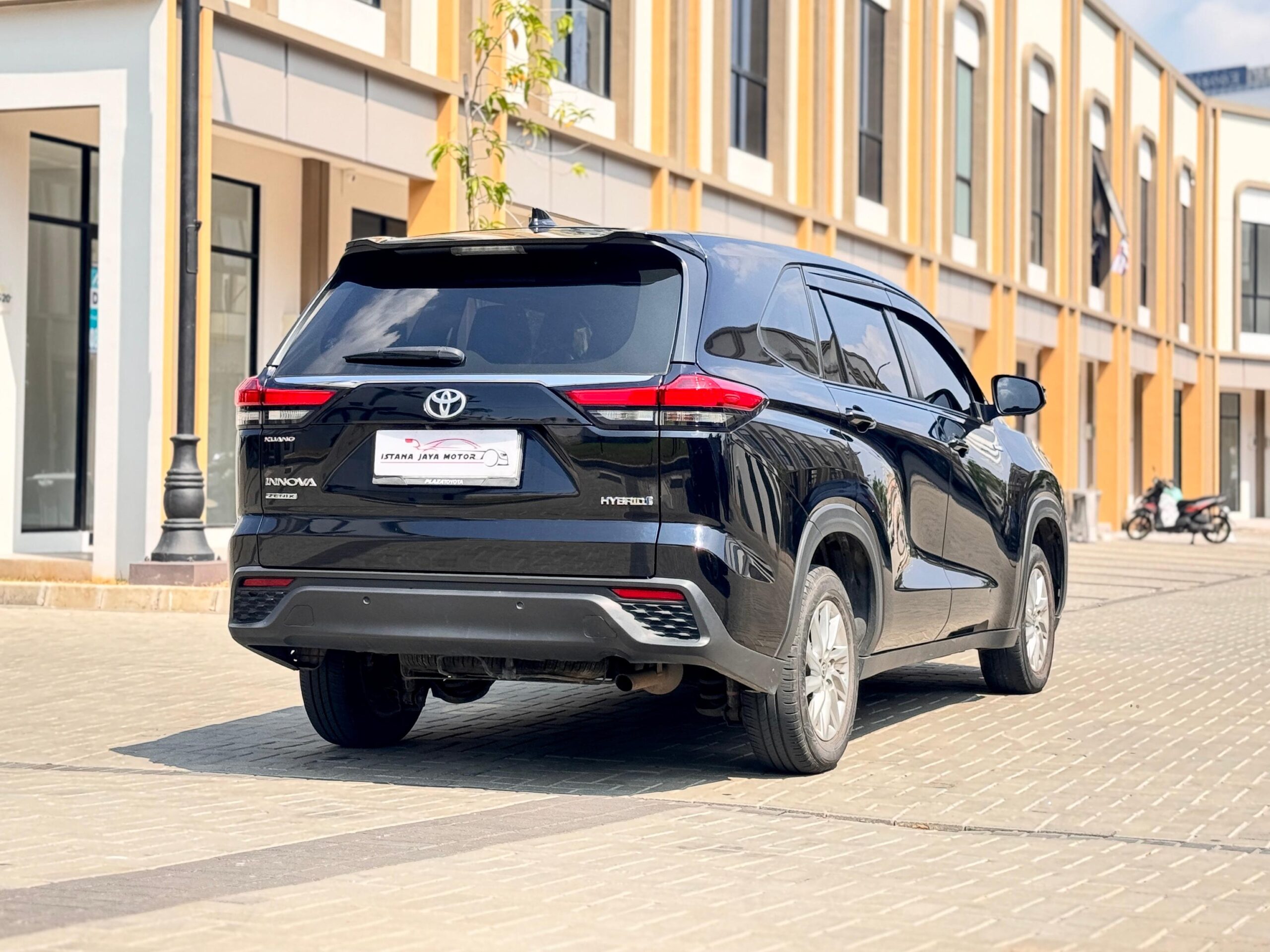 INNOVA ZENIX 2.0 G HV CVT HITAM 2024 - Gambar 6