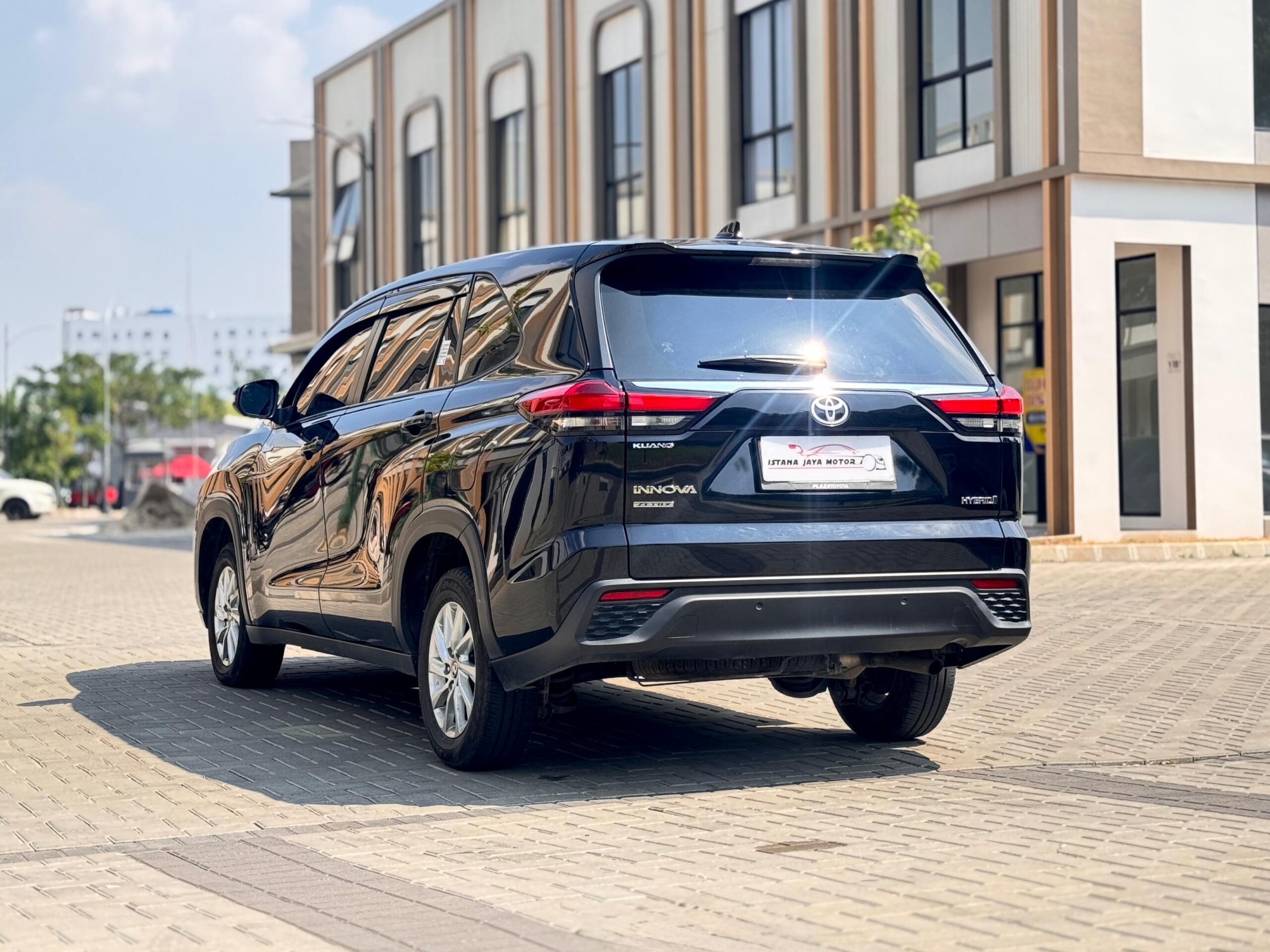 INNOVA ZENIX 2.0 G HV CVT HITAM 2024 - Gambar 5