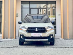 XL7 ALPHA HYBRID AT SANDKHAKI 2023
