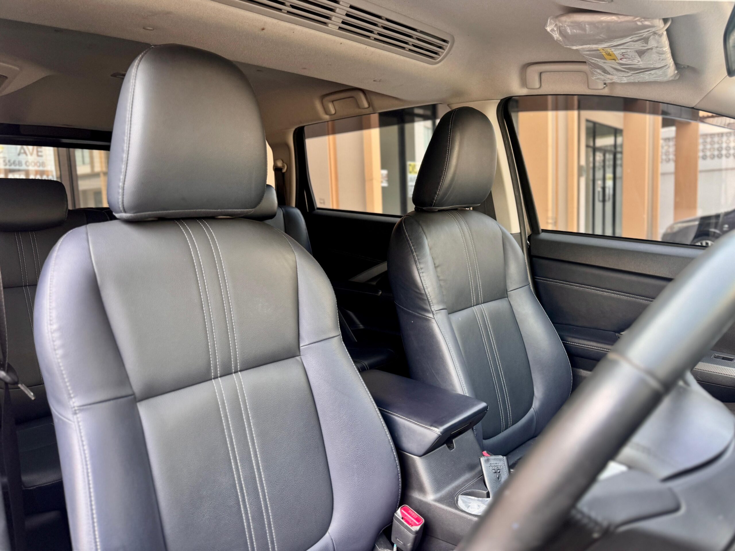 XPANDER CROSS PREMIUM CVT HITAM 2024 - Gambar 12