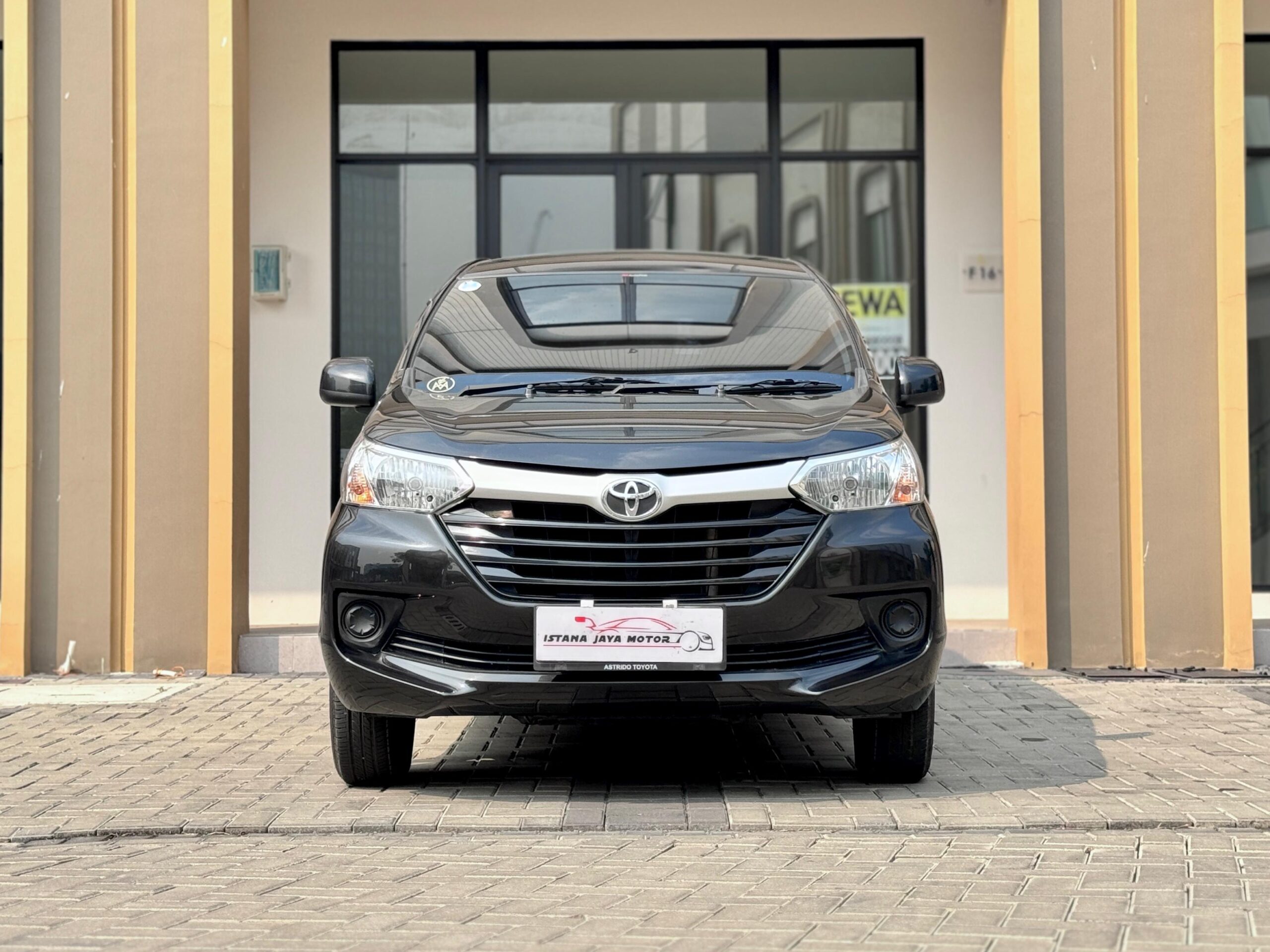 AVANZA 1.3 E AT HITAM 2018