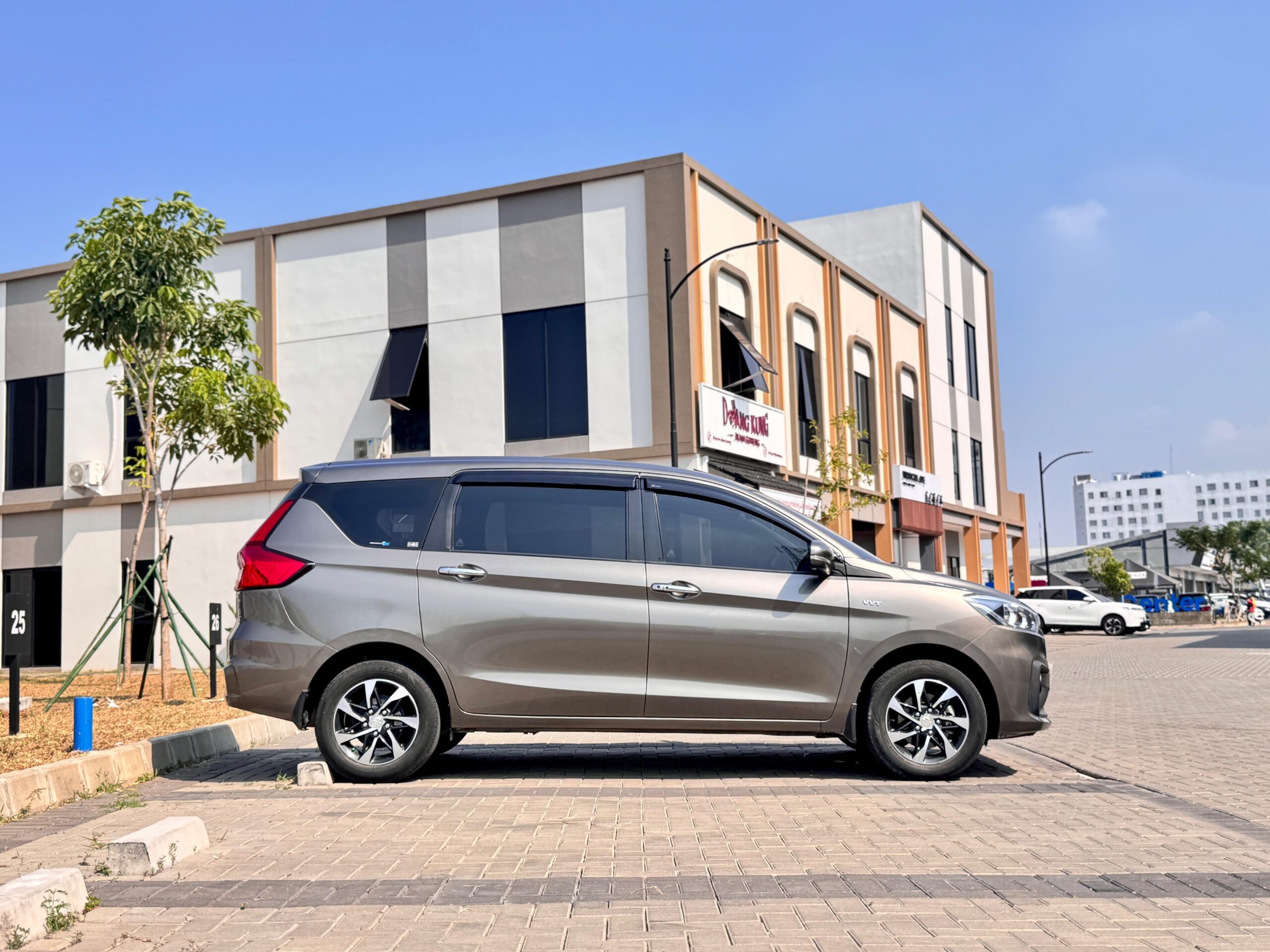ERTIGA GX HYBRID AT ABU 2022 - Gambar 8