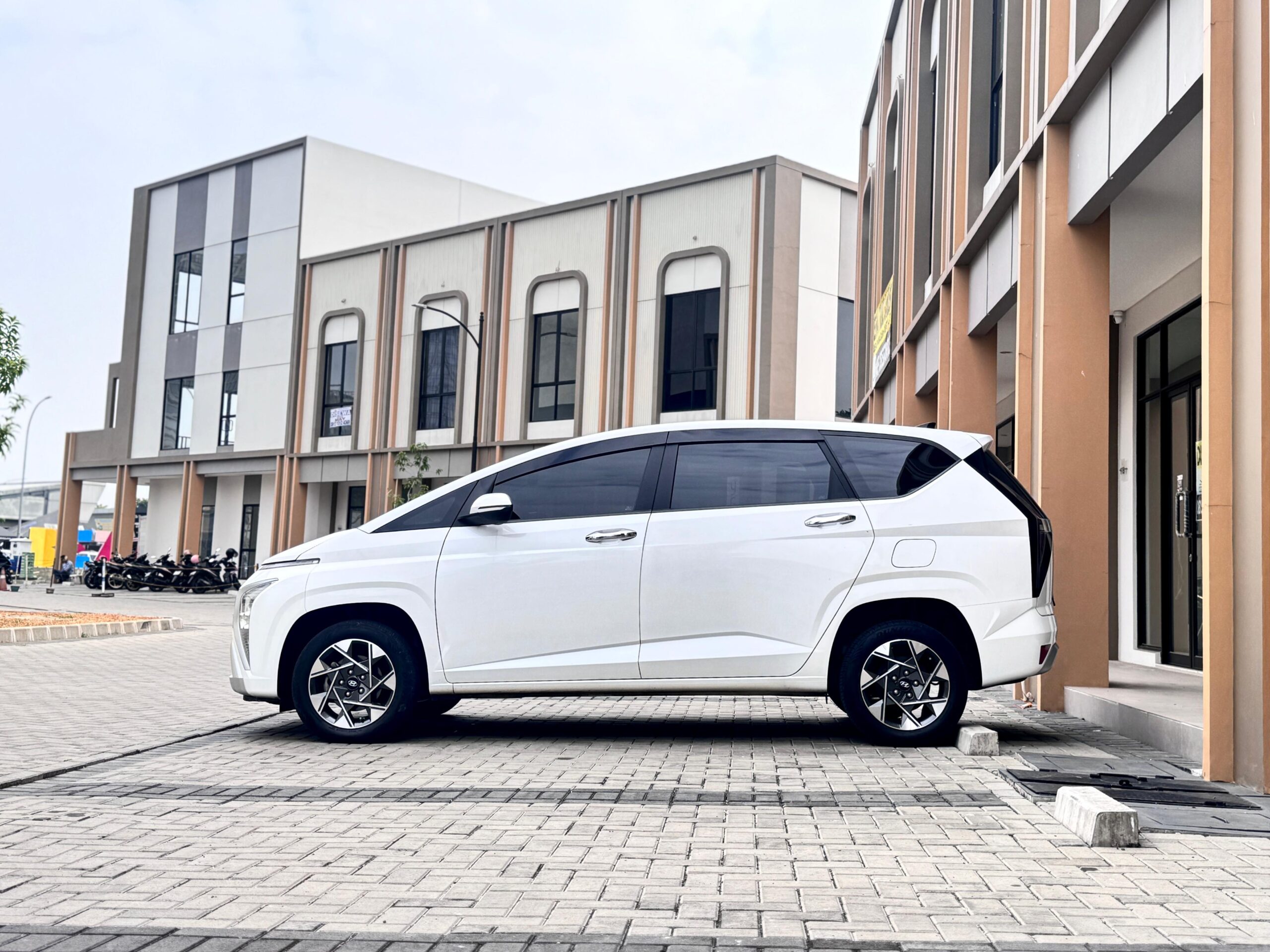 STARGAZER PRIME IVT PUTIH 2022 - Gambar 7