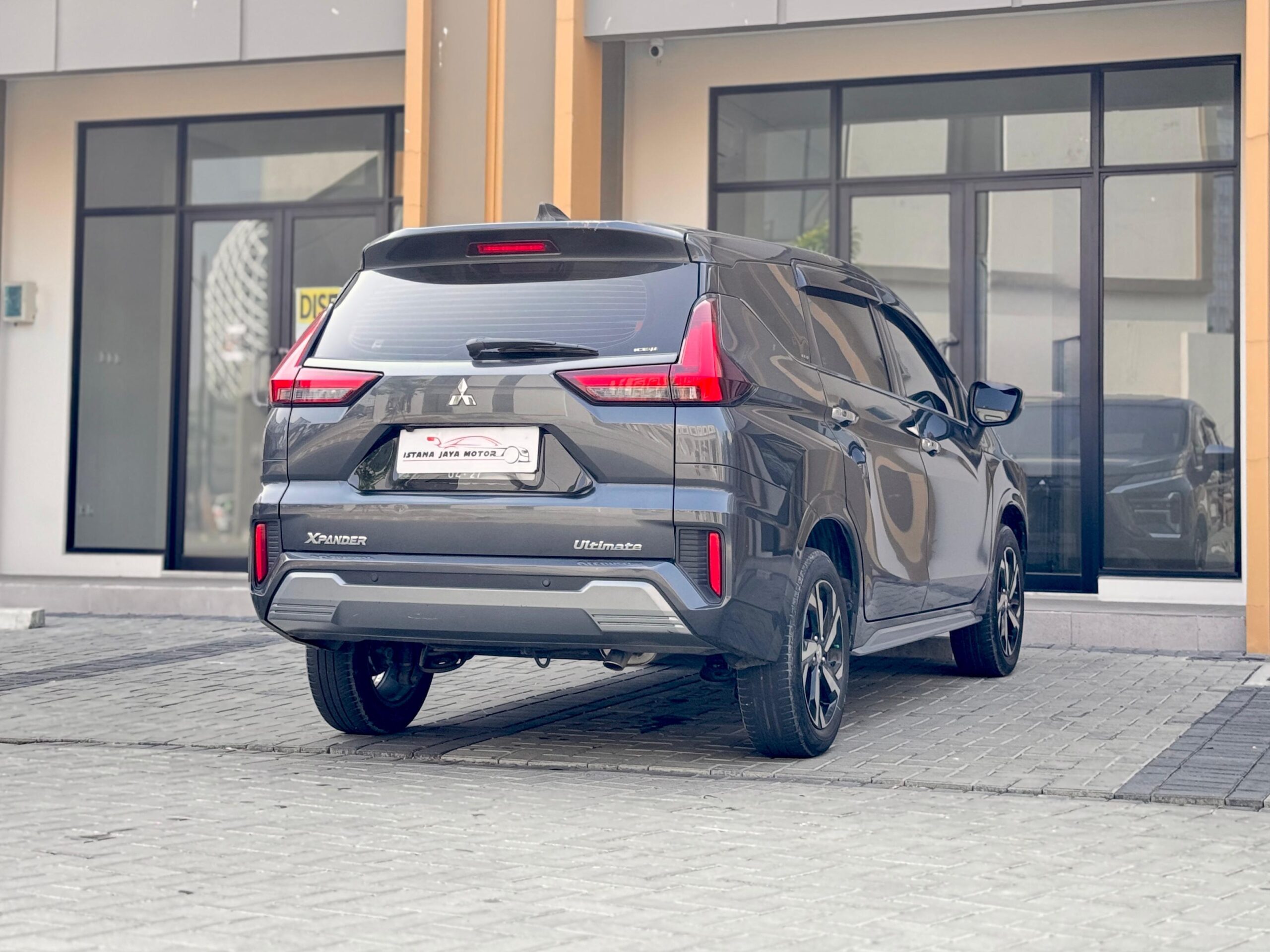 XPANDER ULTIMATE CVT ABU 2022 - Gambar 6