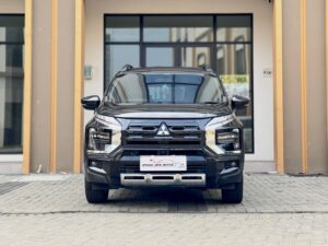 XPANDER CROSS PREMIUM CVT HITAM 2022