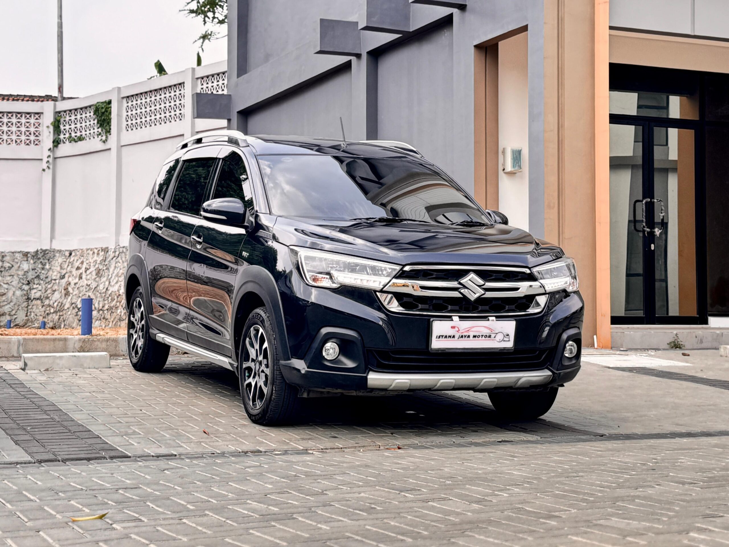 XL7 ZETA AT HITAM 2023 - Gambar 4