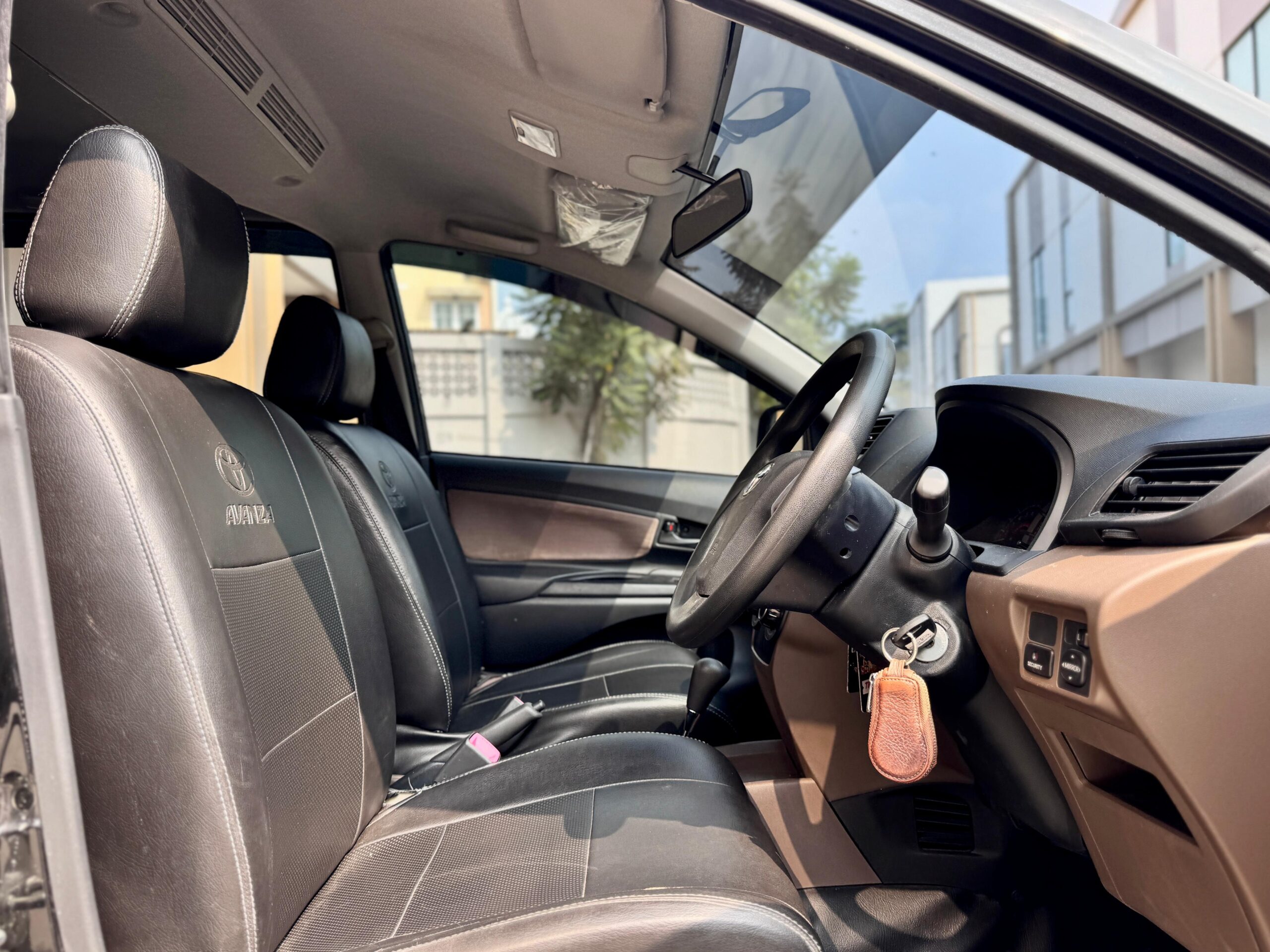 AVANZA 1.3 E AT HITAM 2018 - Gambar 13