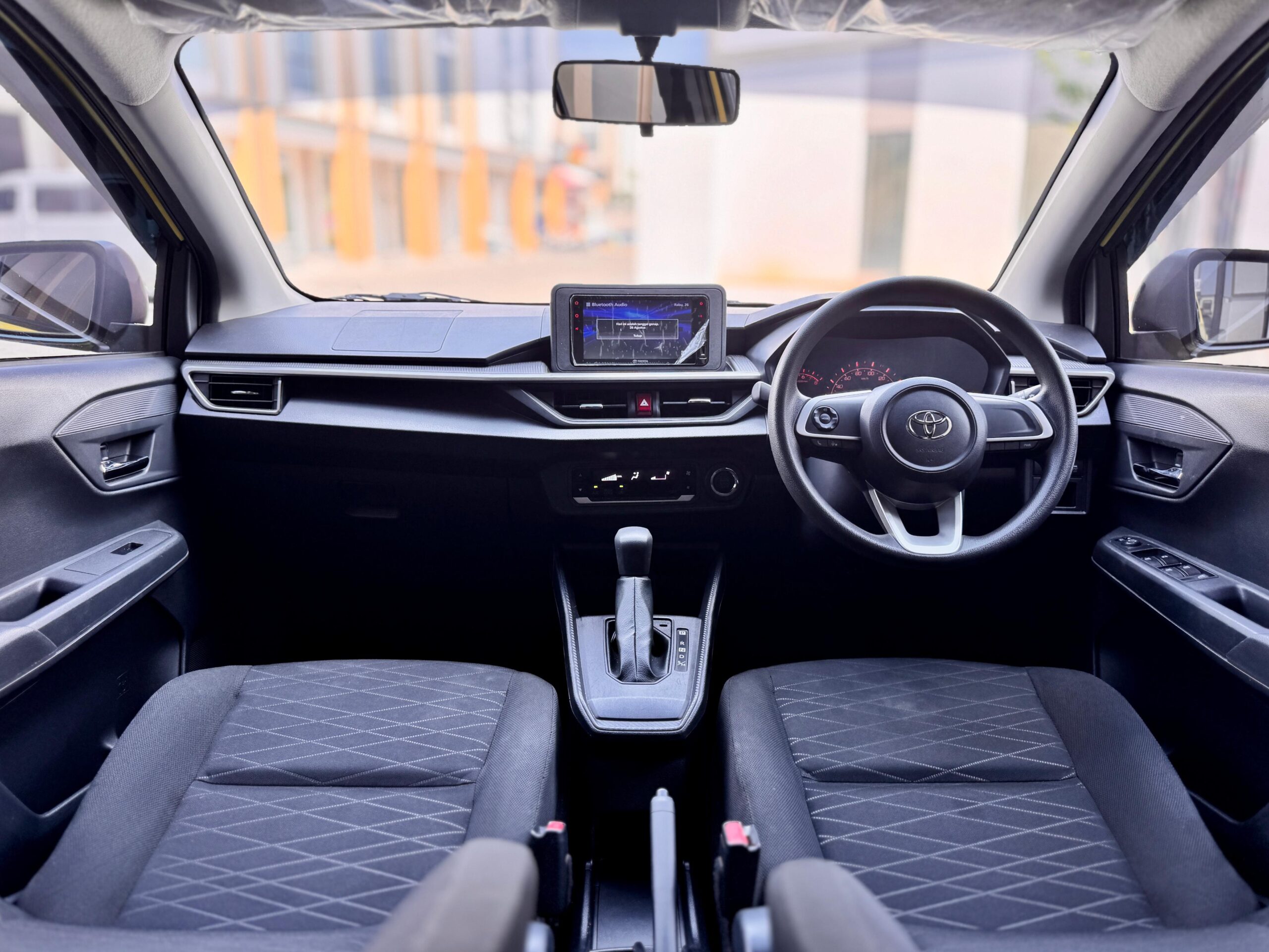 AGYA G CVT KUNING 2023 - Gambar 10