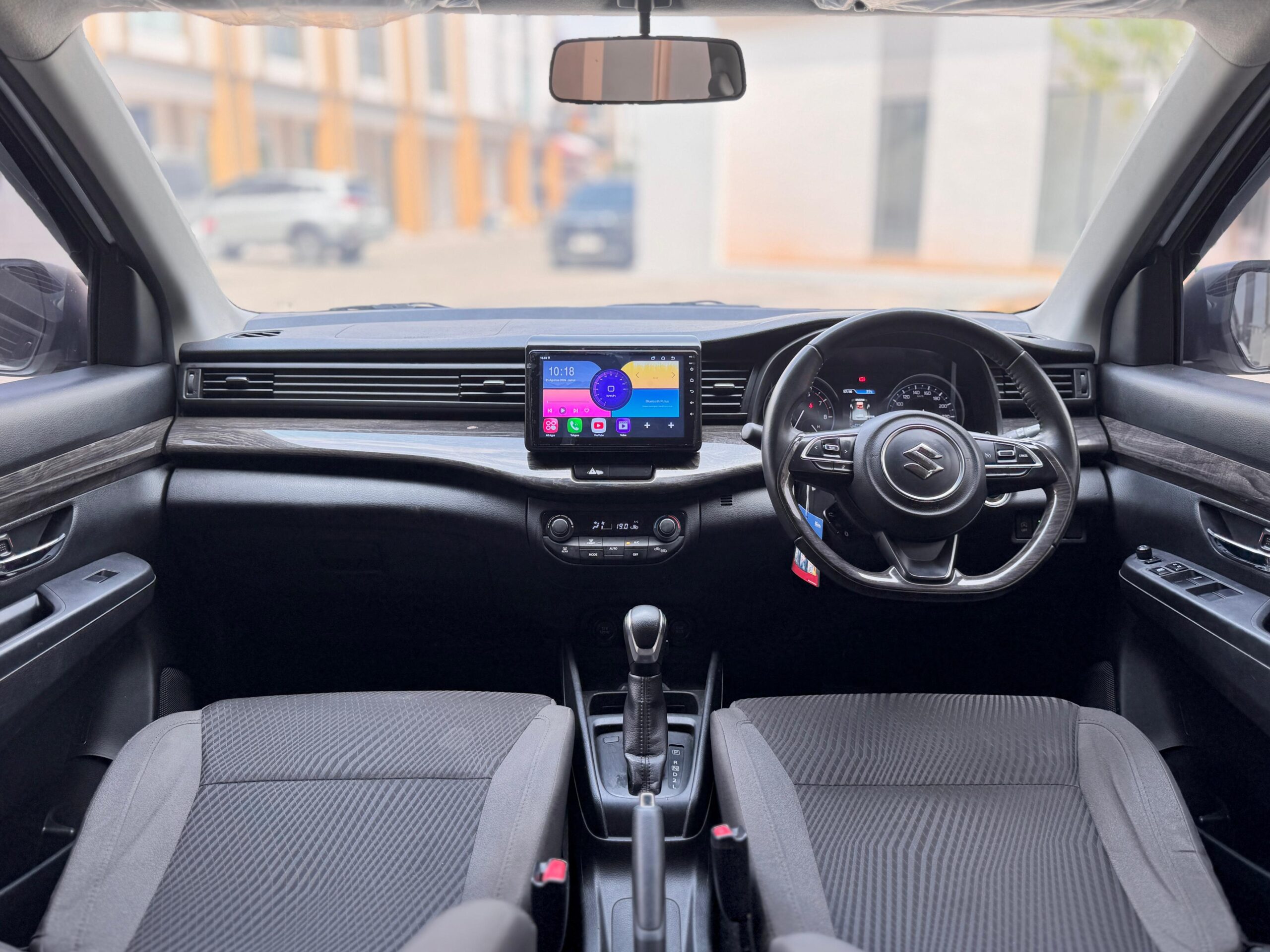 ERTIGA HYBRID GX AT PUTIH 2022 - Gambar 10