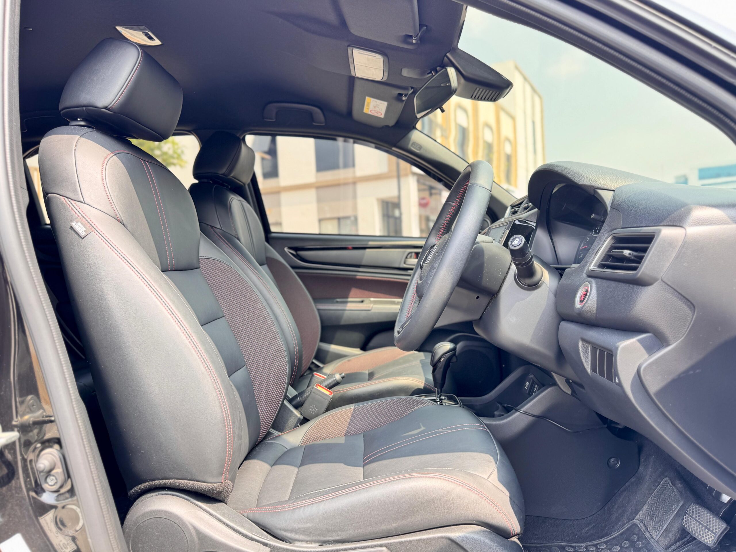 WRV RS SENSING CVT HITAM 2023 - Gambar 13